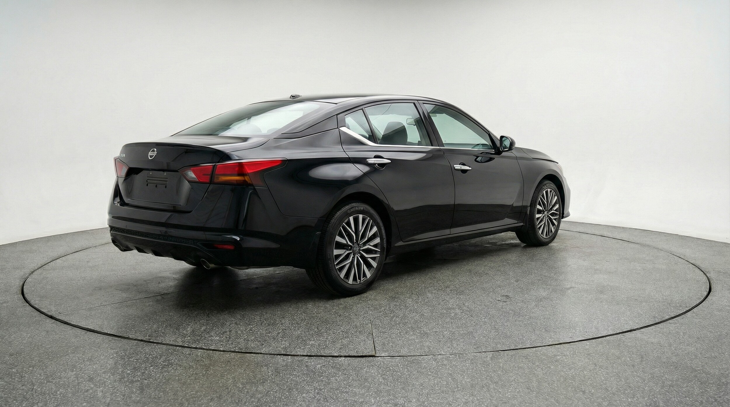 Thumbnail: 2025 Nissan Altima - 7