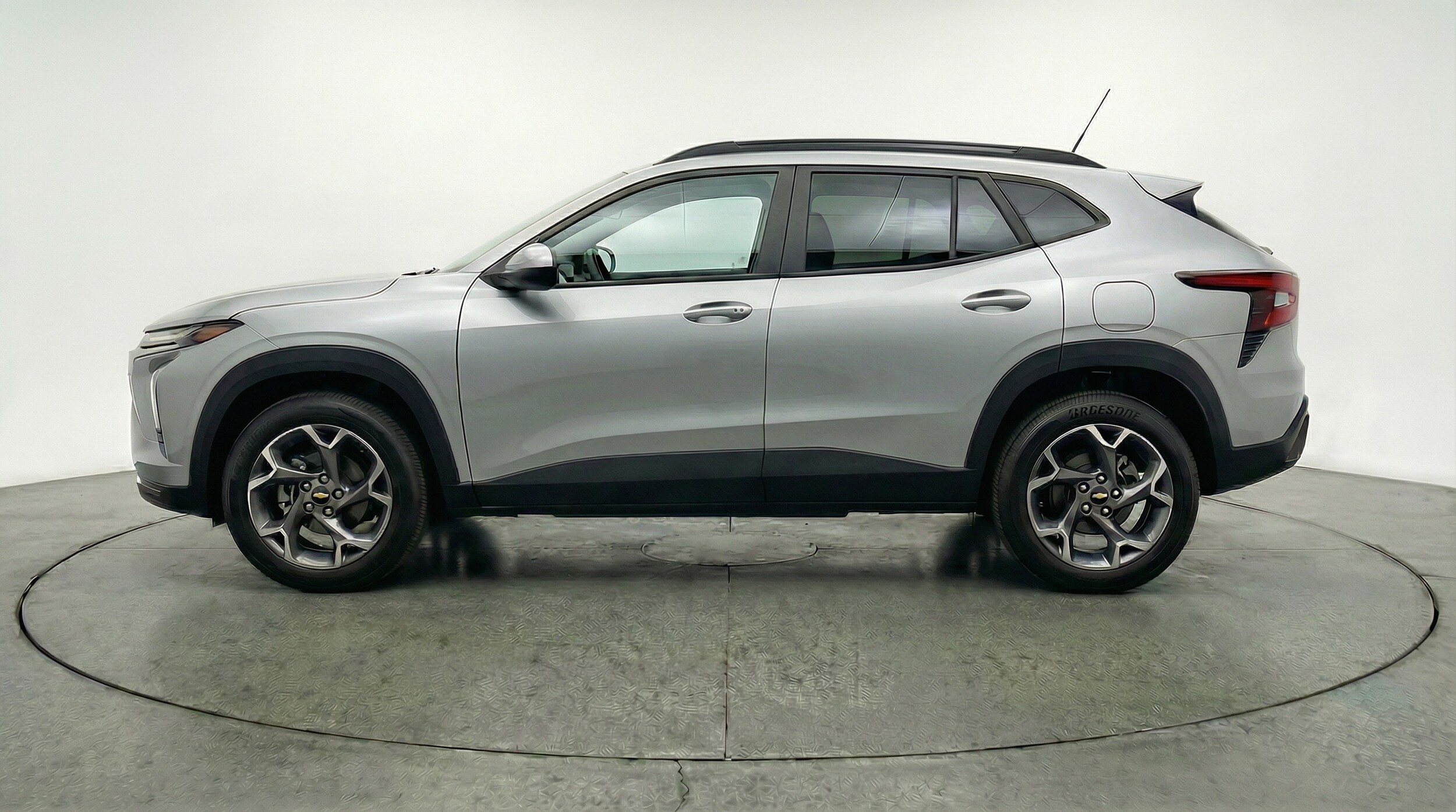 Thumbnail: 2025 Chevrolet Trax - 4