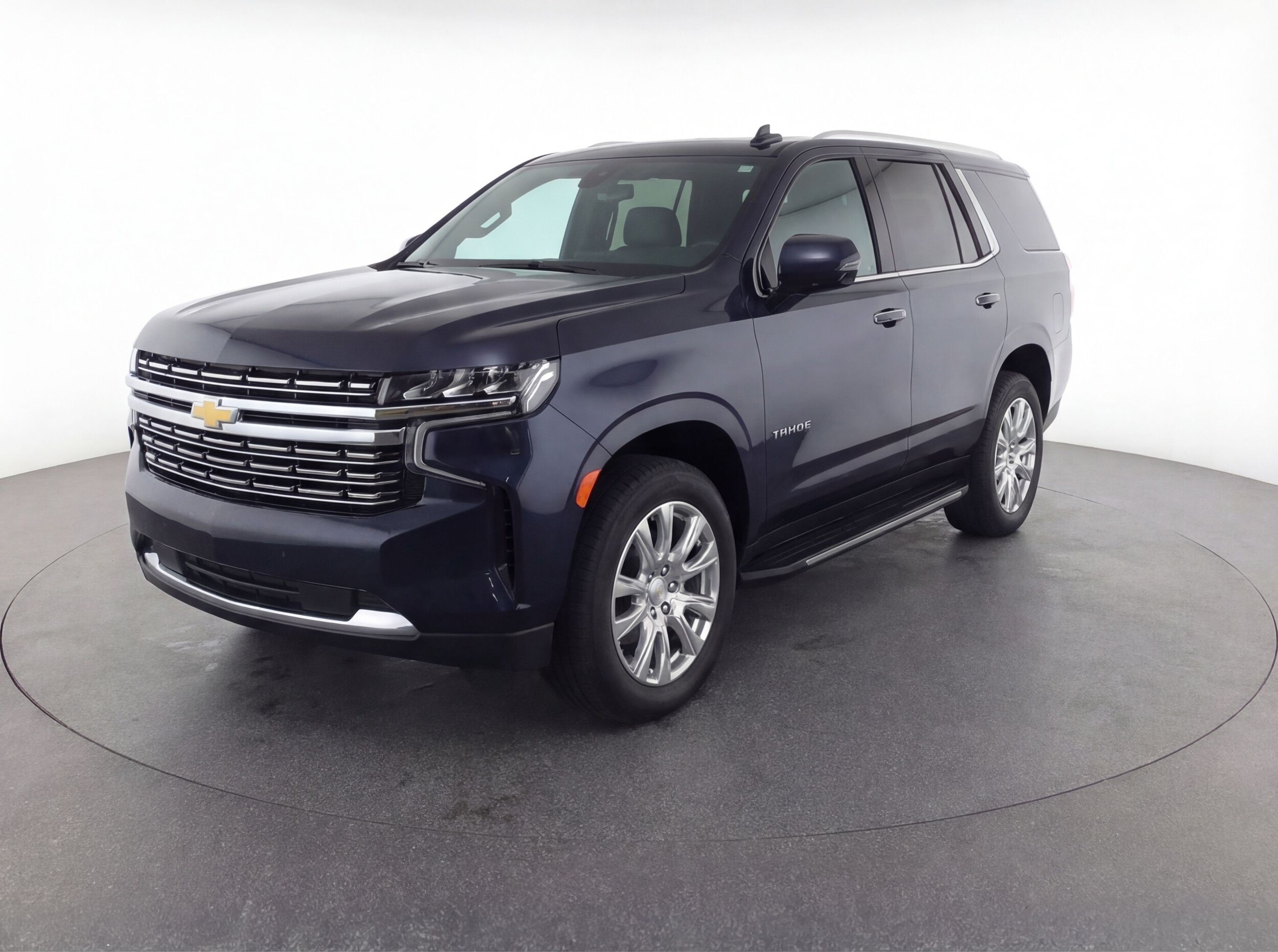 Thumbnail: 2023 Chevrolet Tahoe - 3