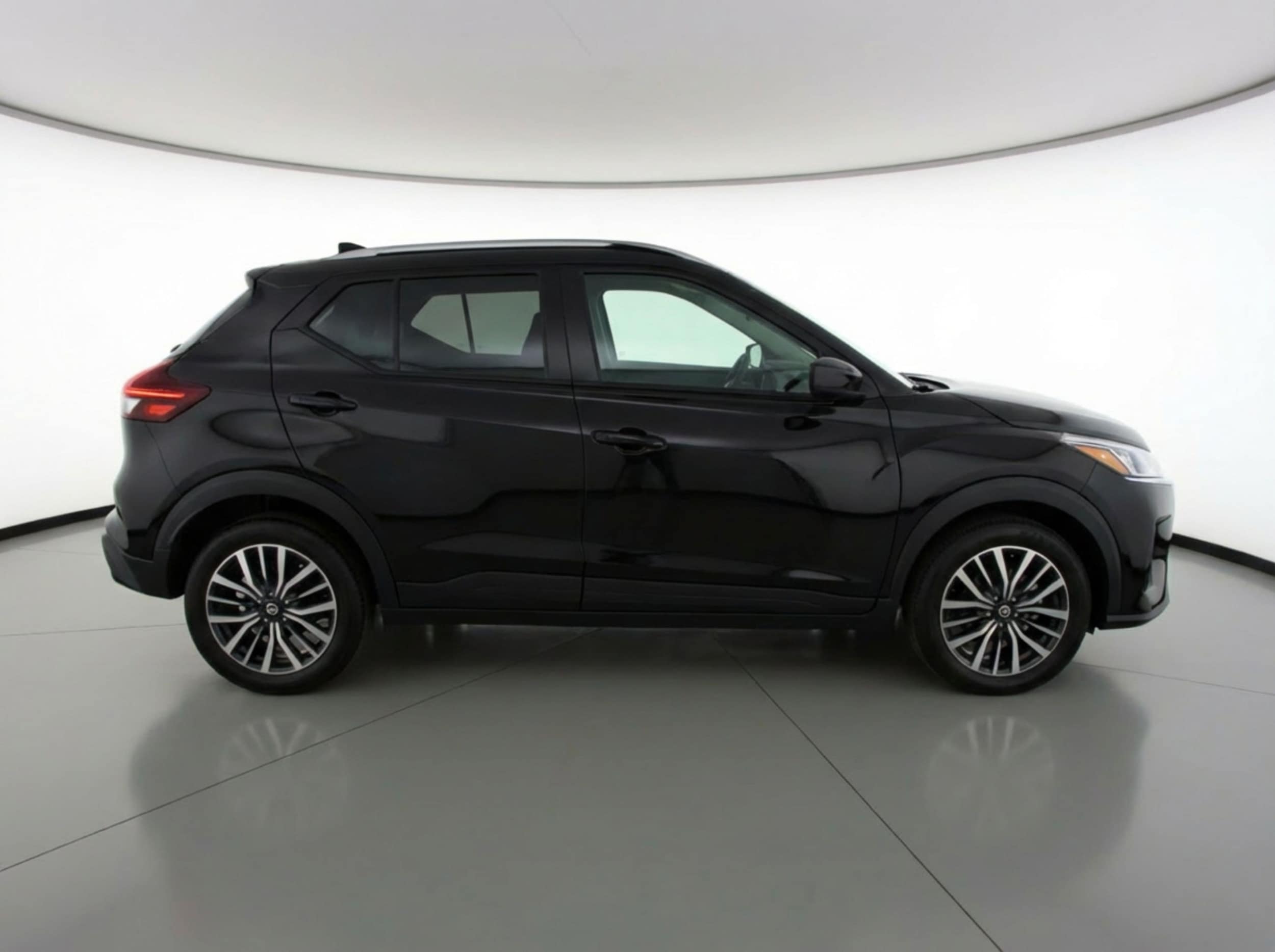 Thumbnail: 2024 Nissan Kicks - 11