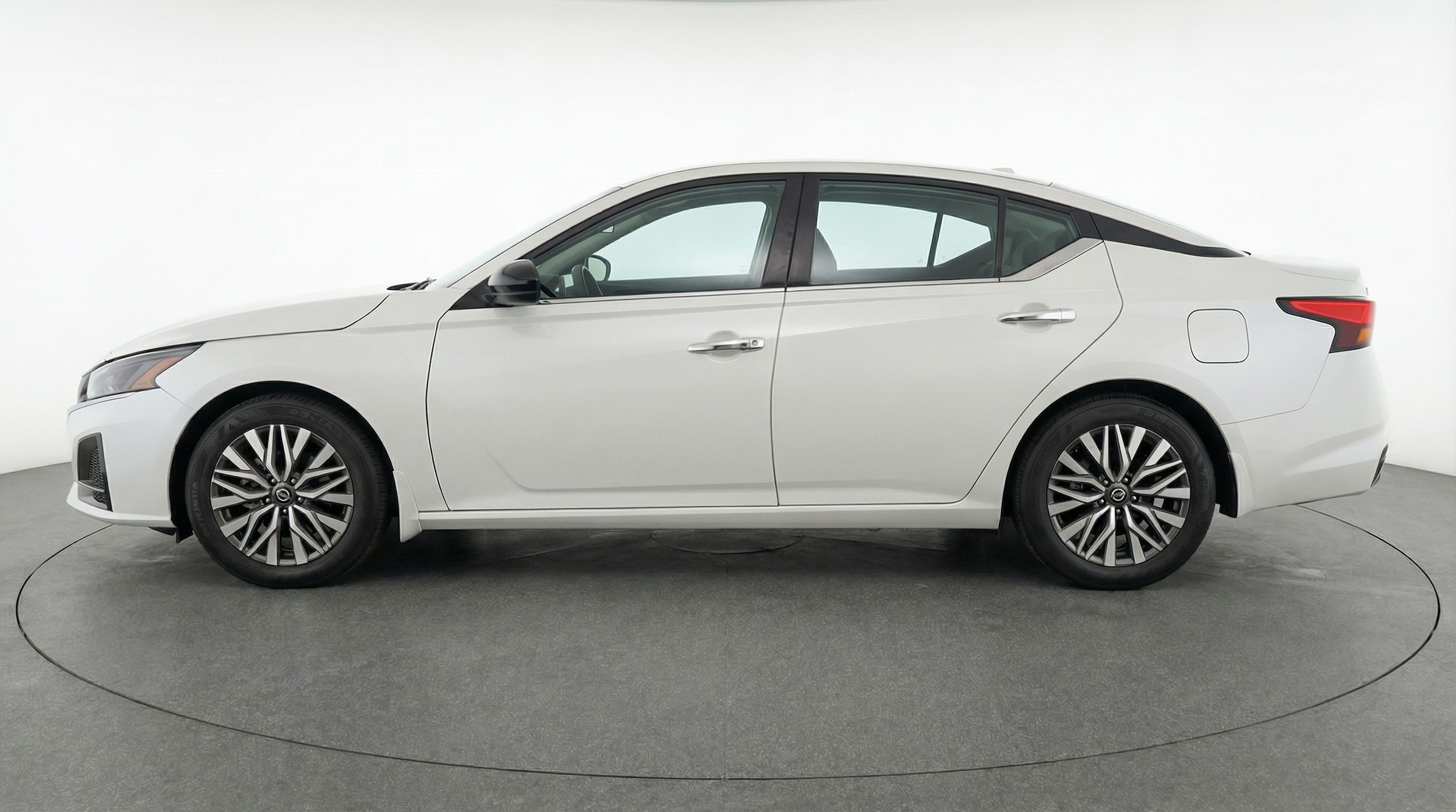 Thumbnail: 2025 Nissan Altima - 4