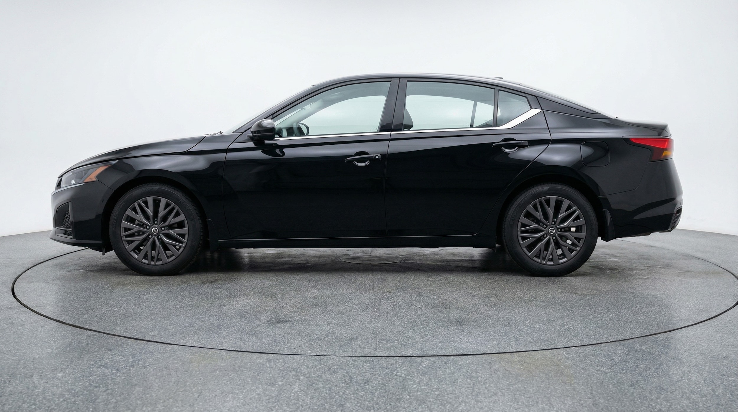 Thumbnail: 2025 Nissan Altima - 4