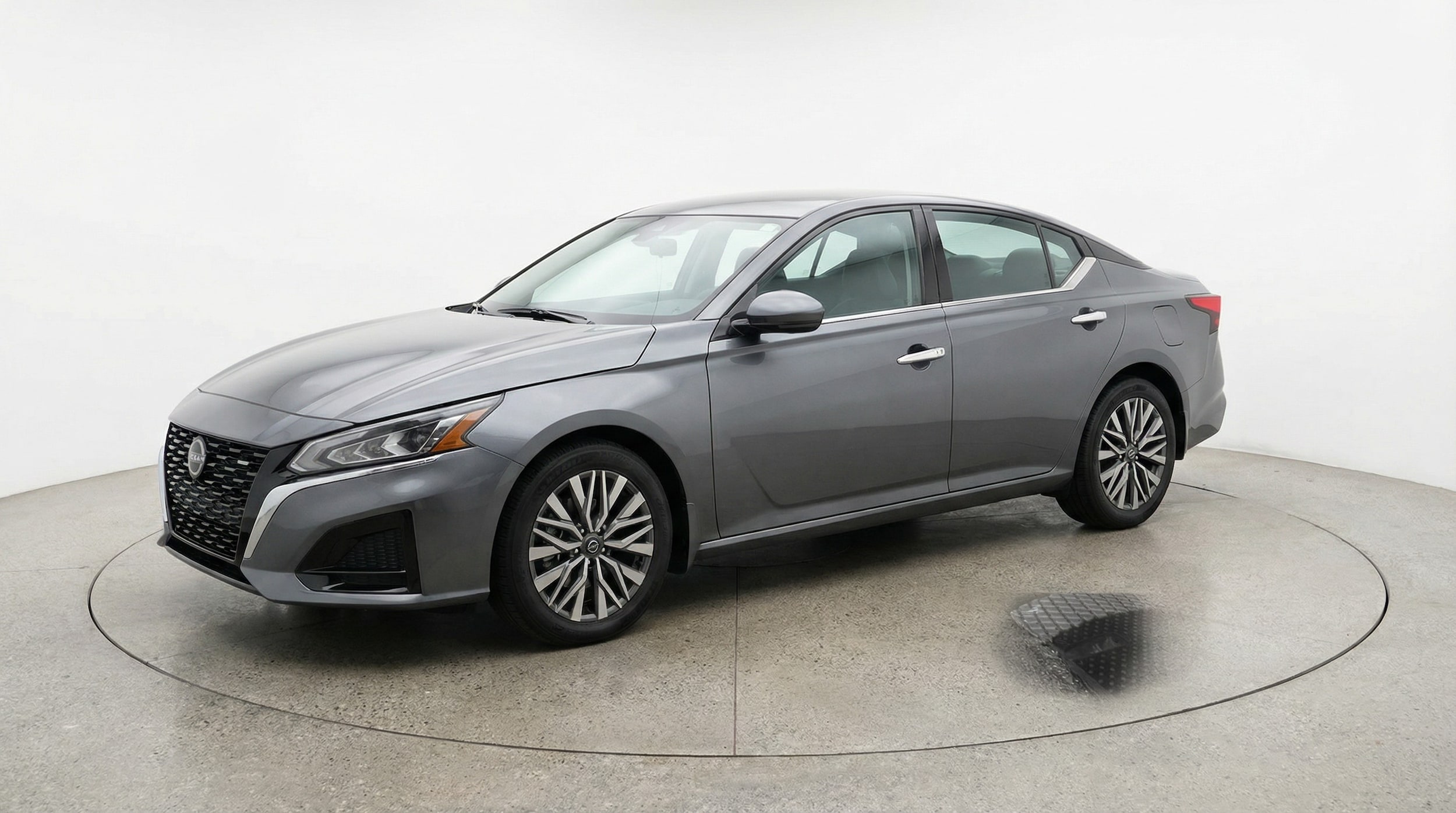 Thumbnail: 2025 Nissan Altima - 3