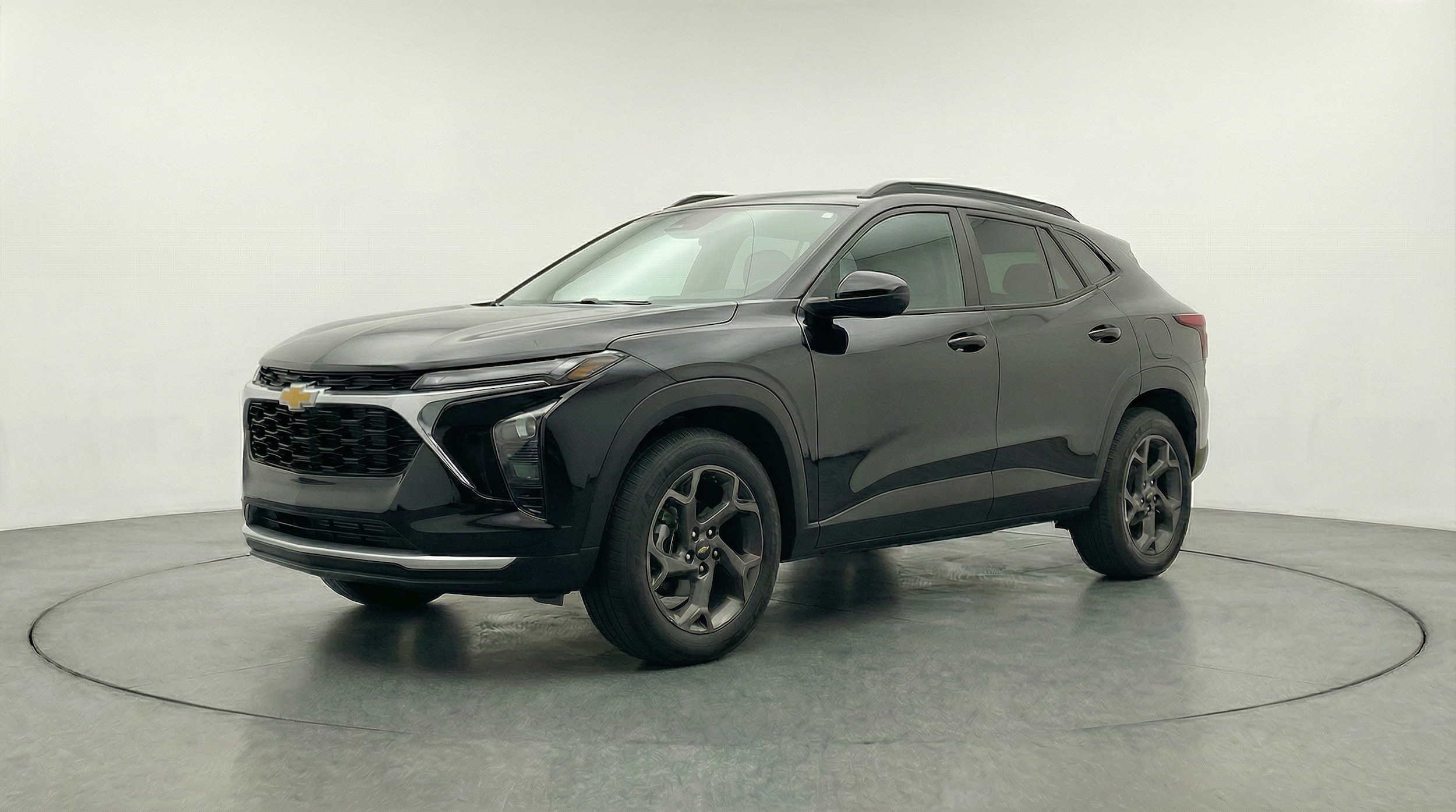 Thumbnail: 2025 Chevrolet Trax - 3