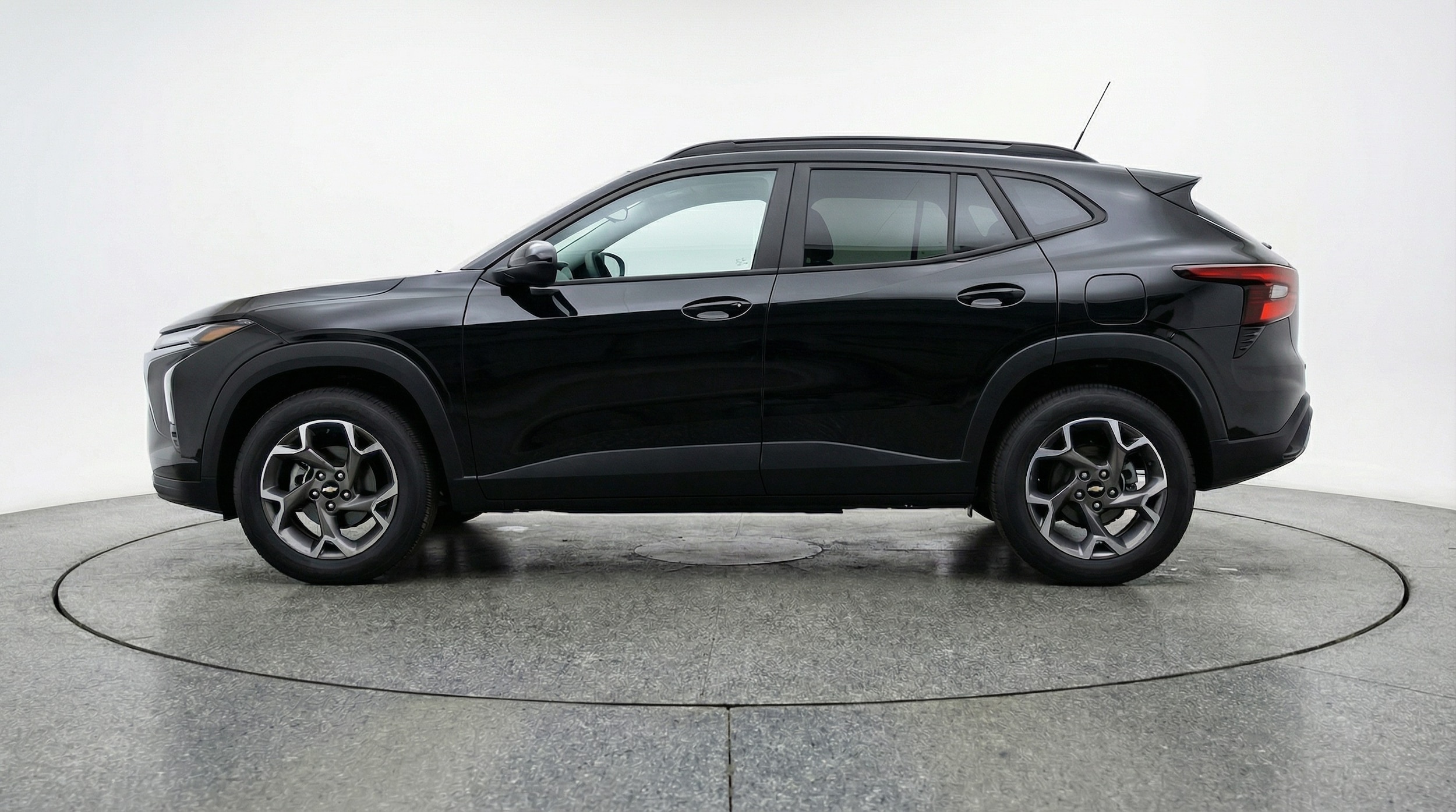 Thumbnail: 2025 Chevrolet Trax - 4