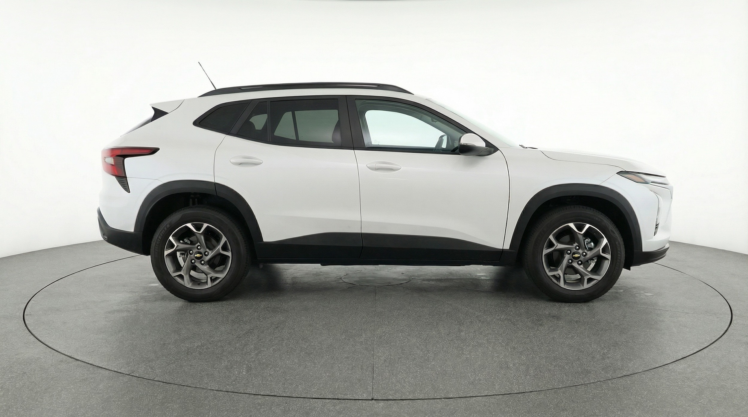 Thumbnail: 2025 Chevrolet Trax - 8
