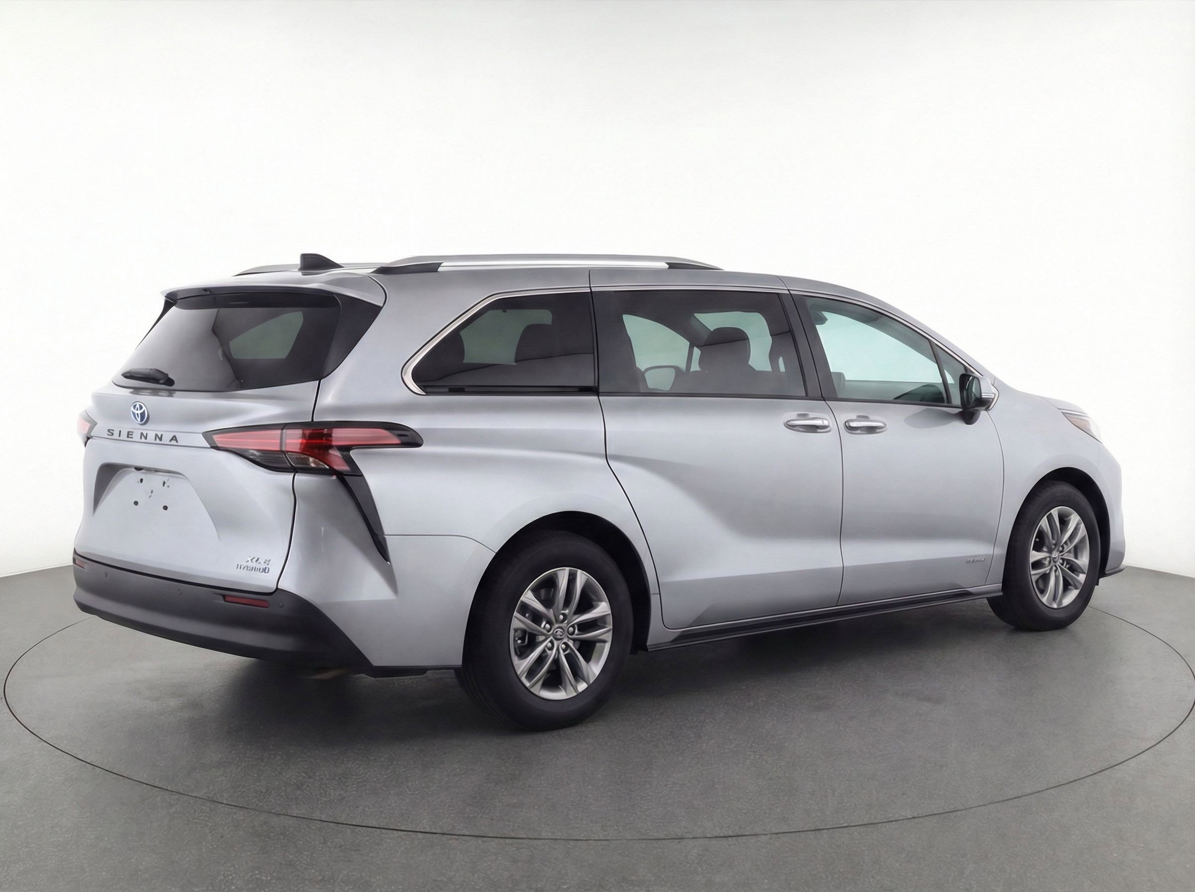 Thumbnail: 2024 Toyota Sienna - 9