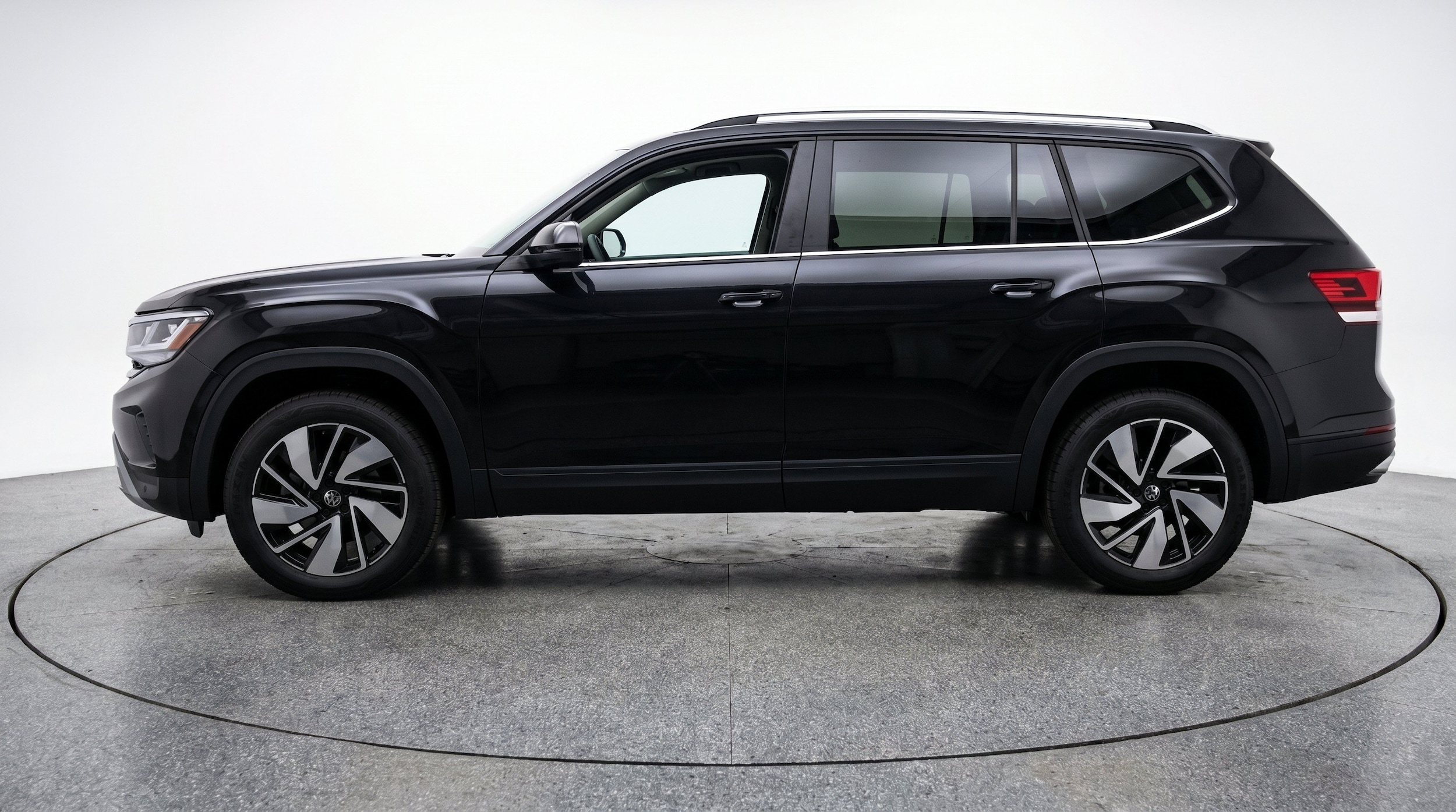 Thumbnail: 2026 Volkswagen Atlas - 5