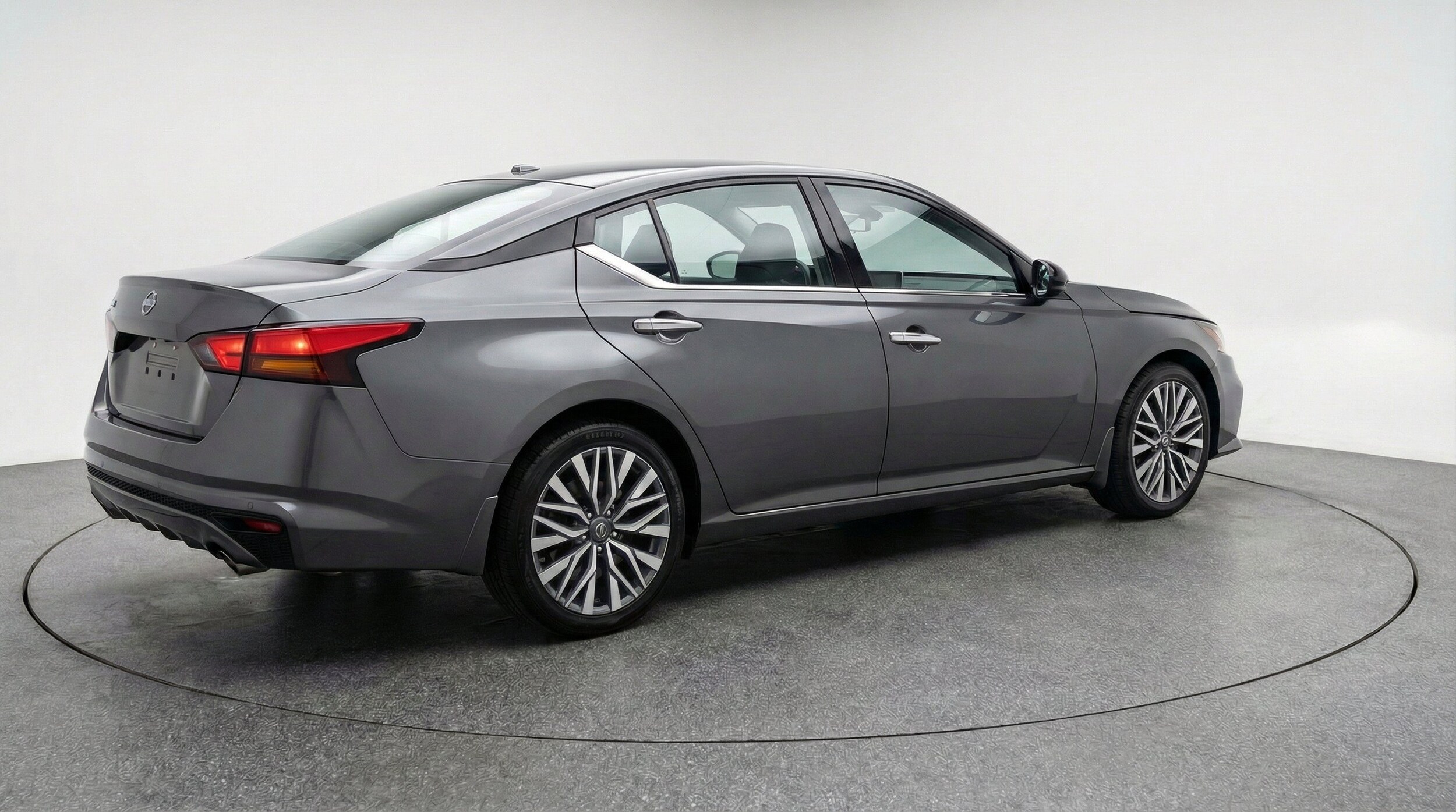 Thumbnail: 2025 Nissan Altima - 9