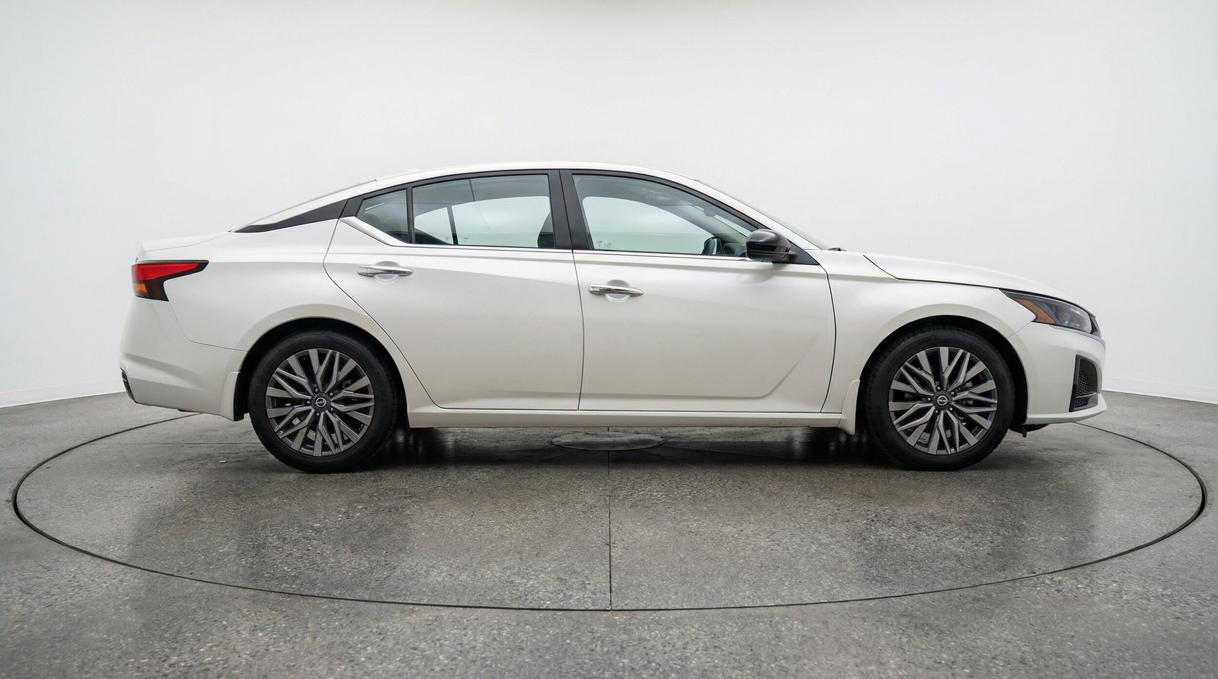 Thumbnail: 2025 Nissan Altima - 11