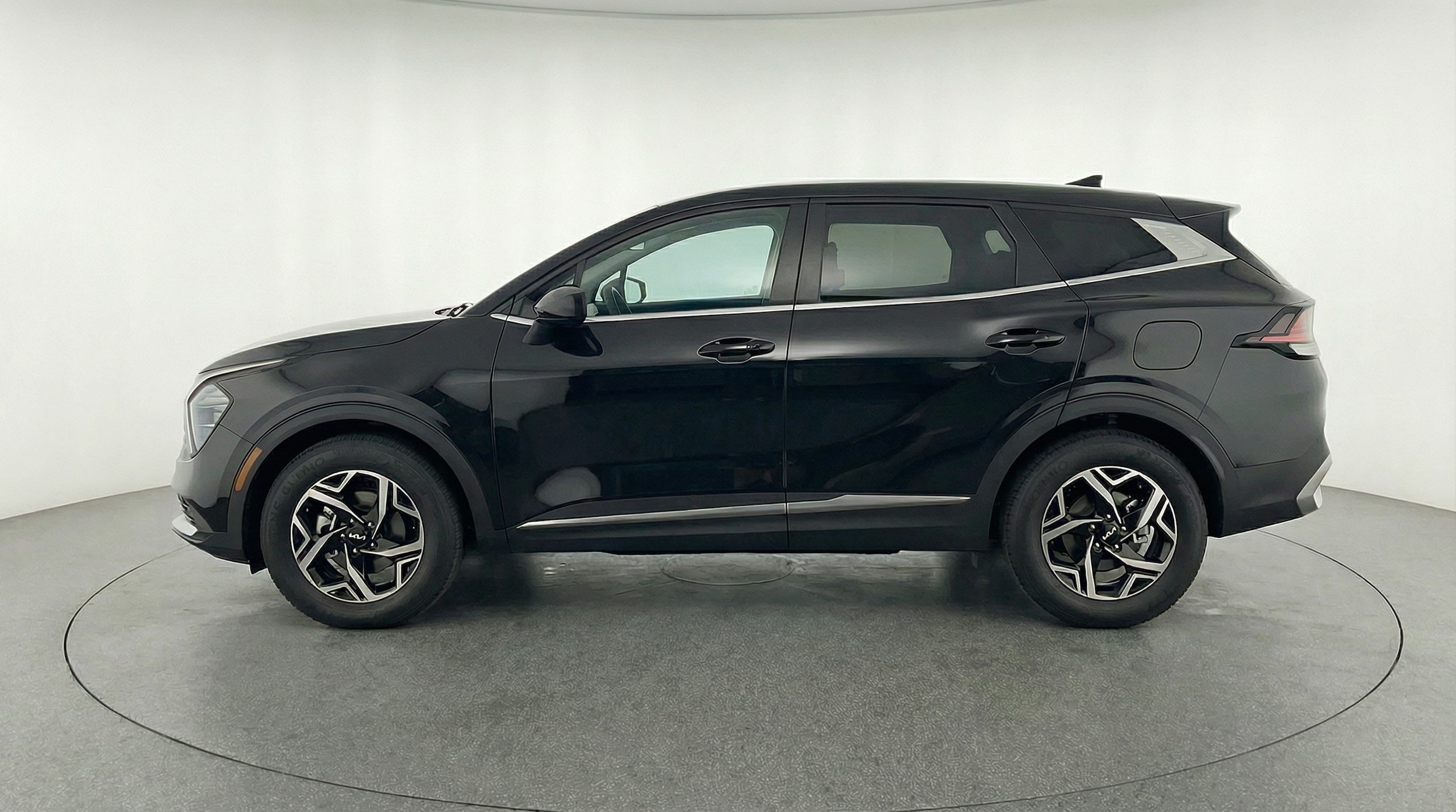 Thumbnail: 2025 Kia Sportage - 4