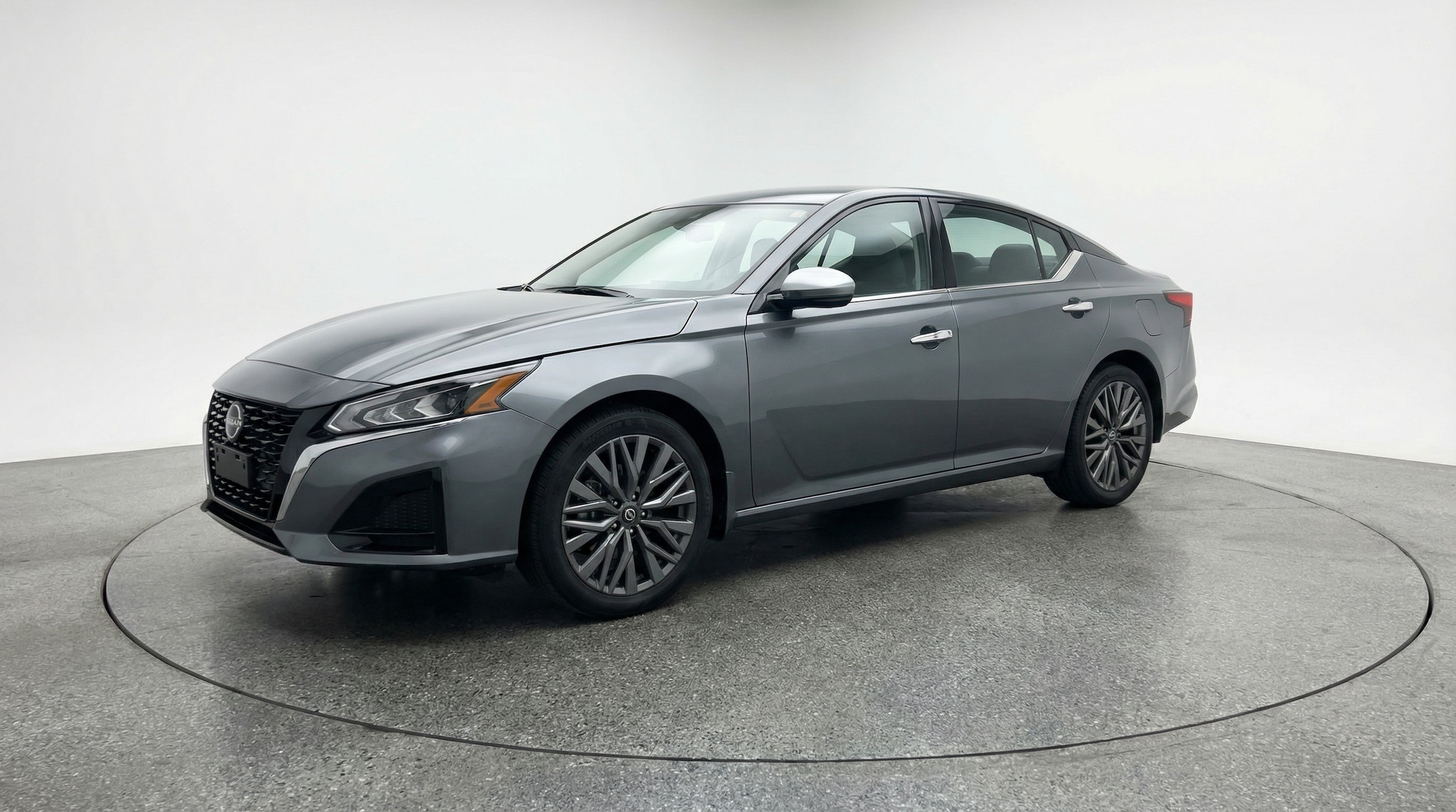 Thumbnail: 2025 Nissan Altima - 3