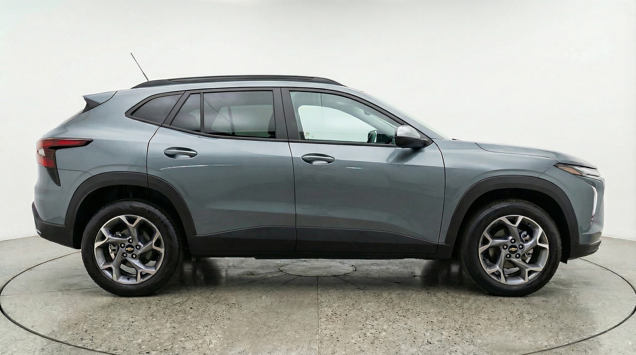 Thumbnail: 2025 Chevrolet Trax - 8