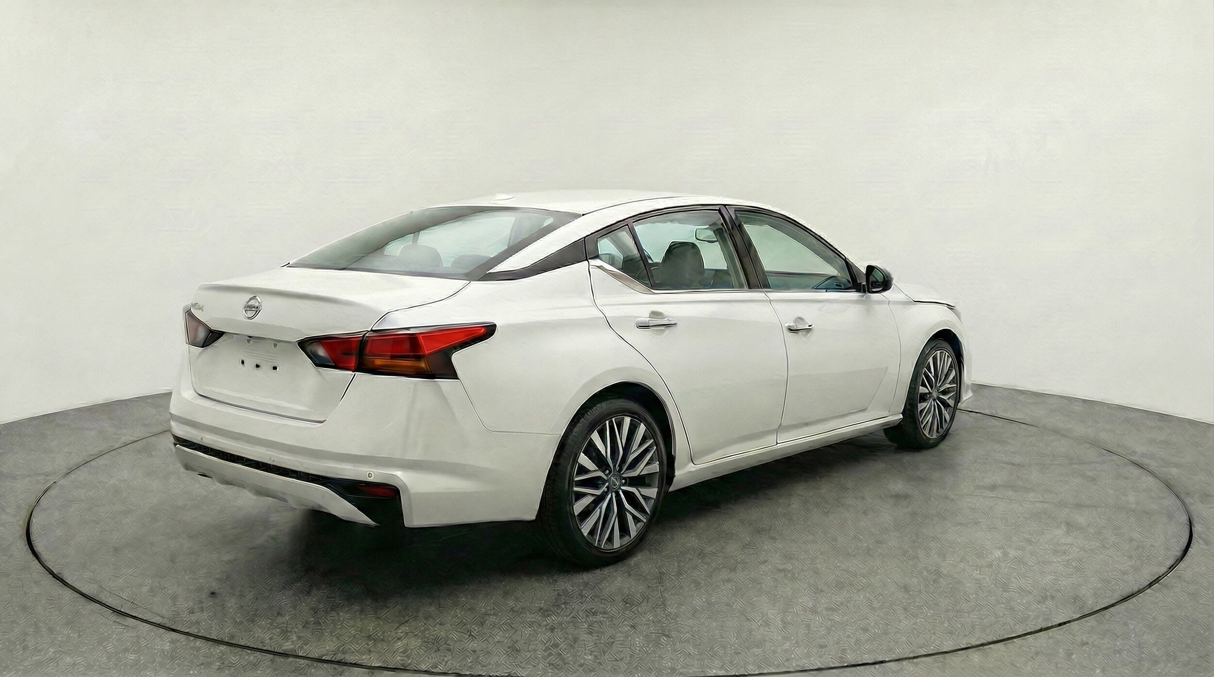 Thumbnail: 2025 Nissan Altima - 9