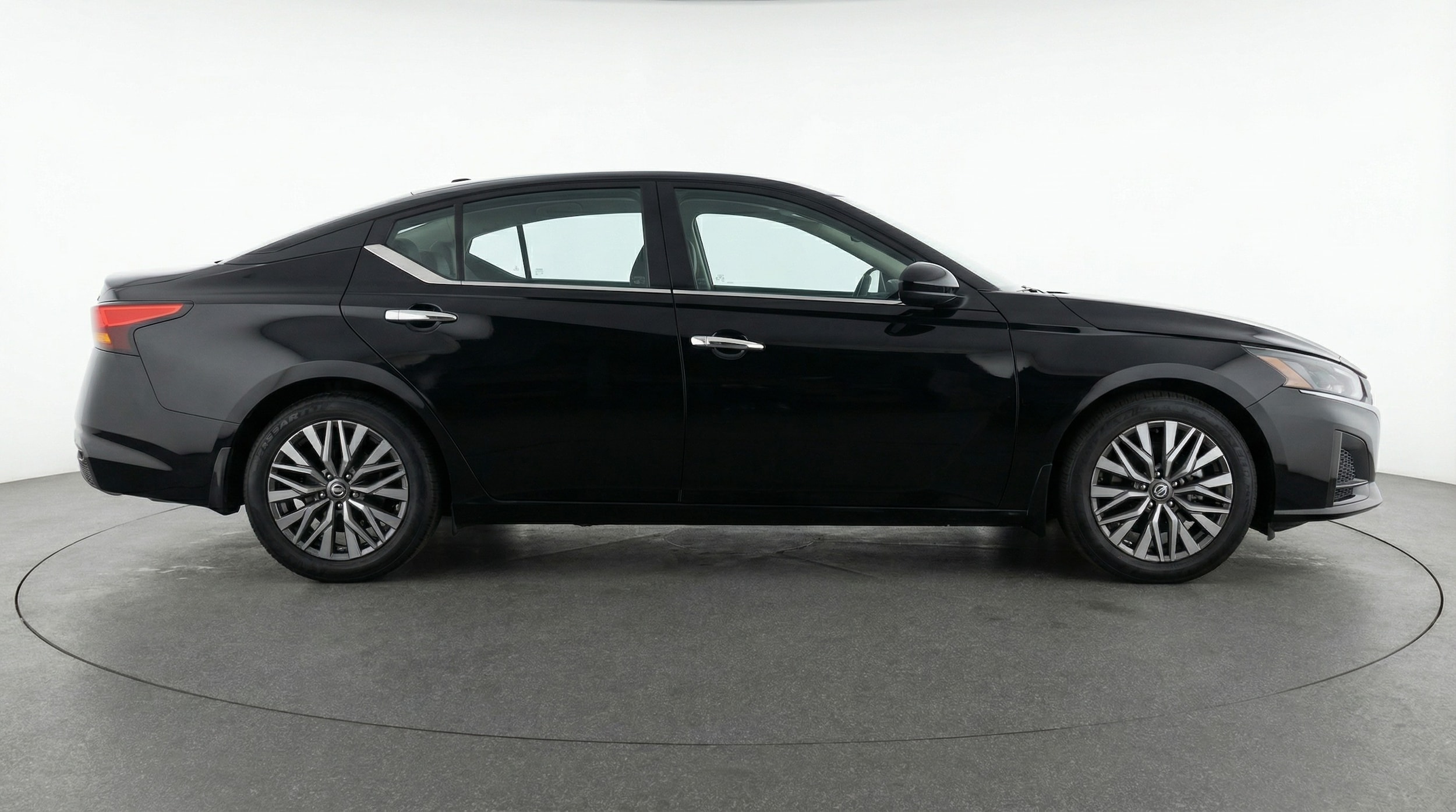 Thumbnail: 2025 Nissan Altima - 8