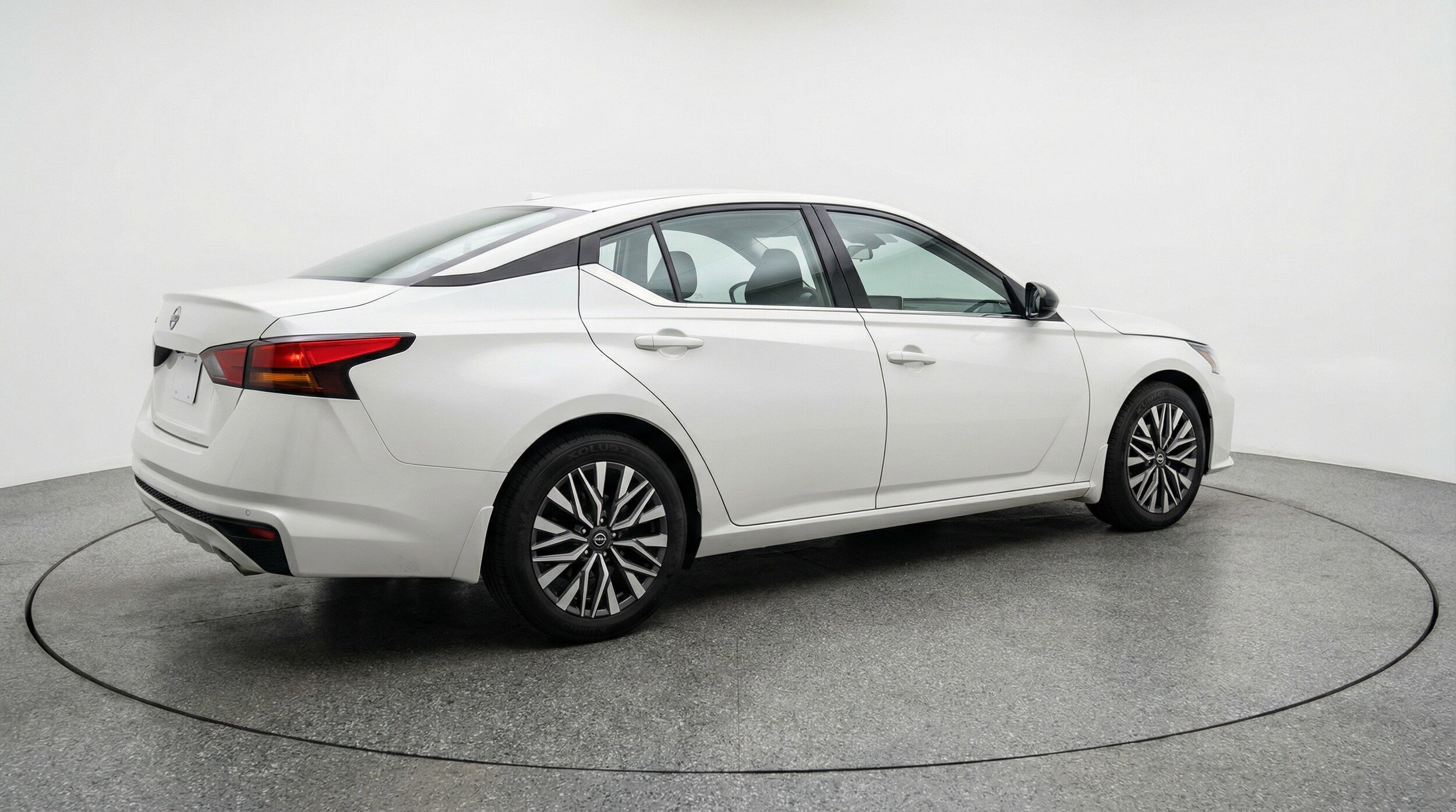 Thumbnail: 2025 Nissan Altima - 9