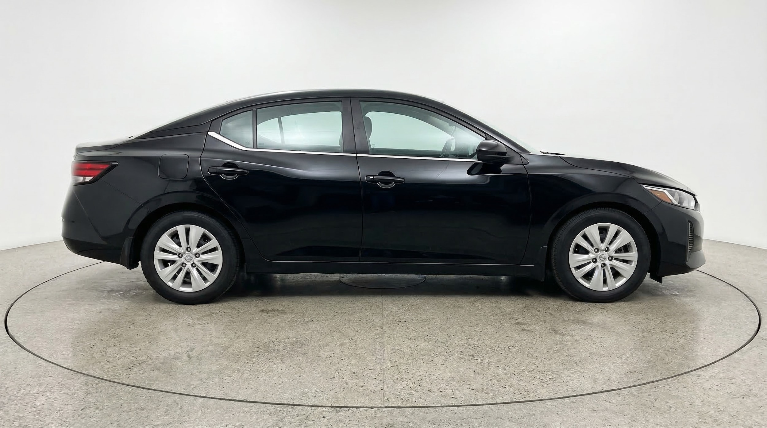 Thumbnail: 2025 Nissan Sentra - 8