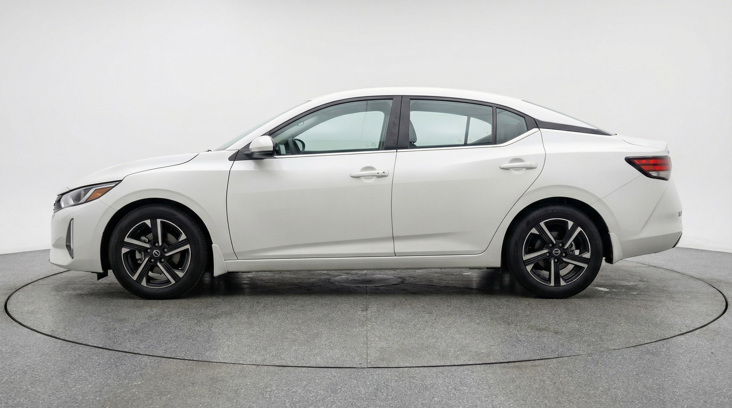 Thumbnail: 2025 Nissan Sentra - 5
