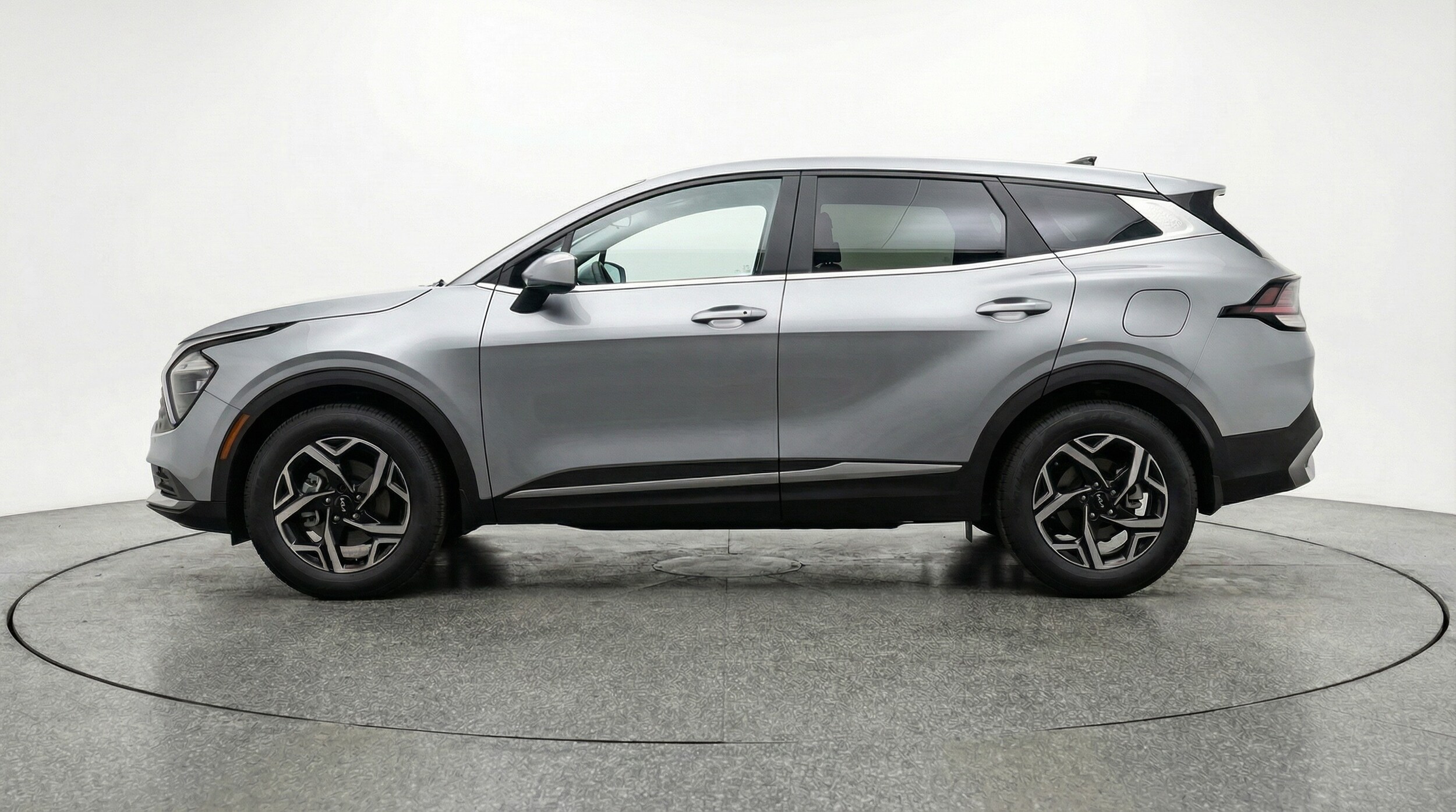 Thumbnail: 2025 Kia Sportage - 4