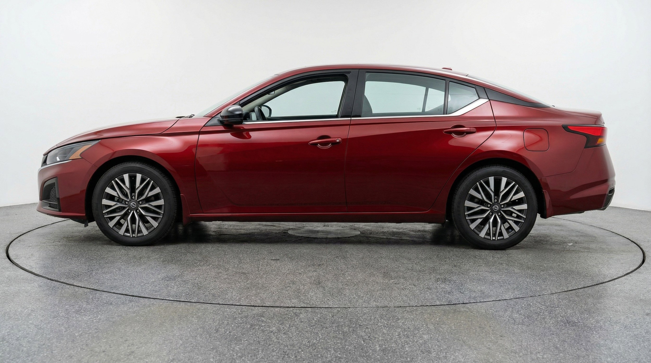 Thumbnail: 2025 Nissan Altima - 5