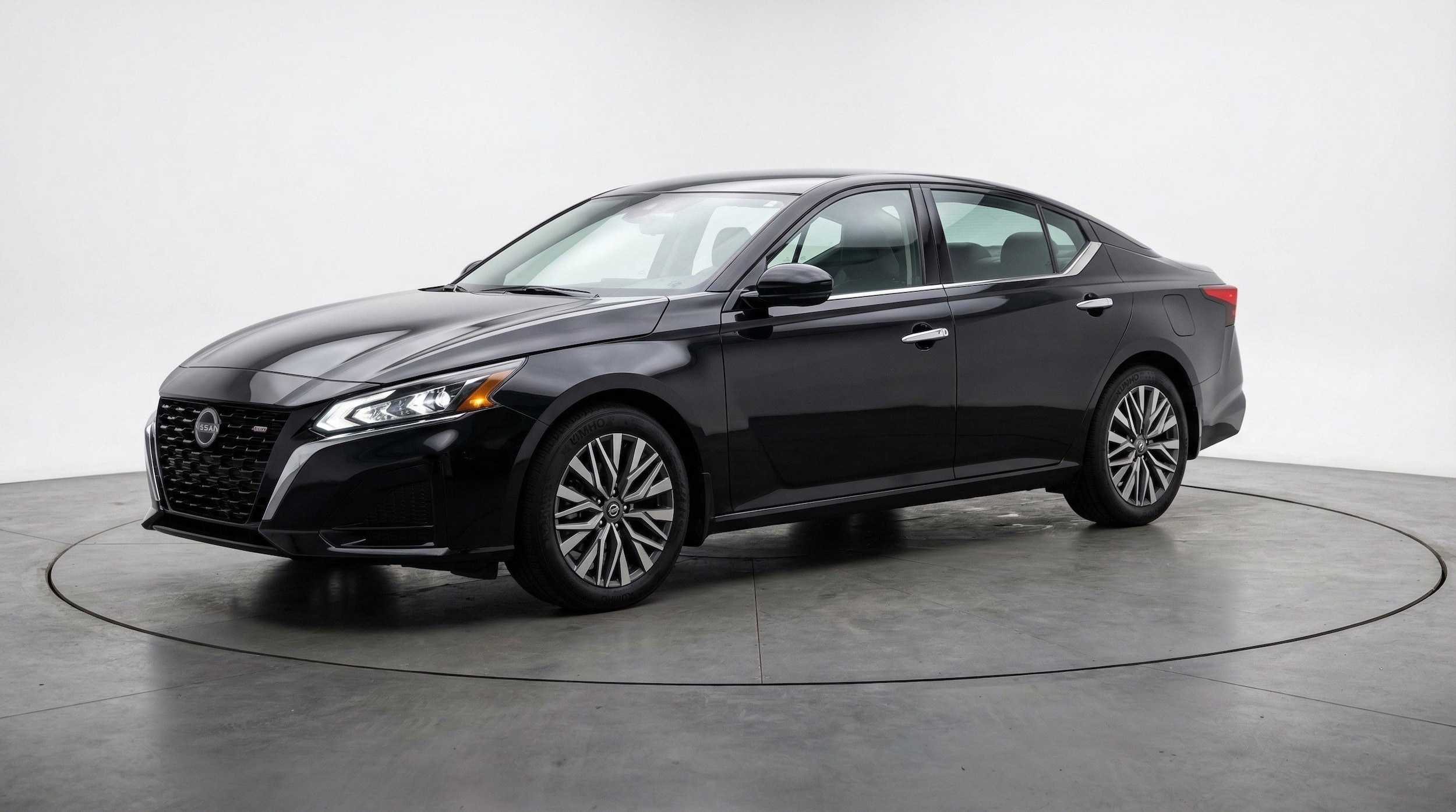 Thumbnail: 2025 Nissan Altima - 3