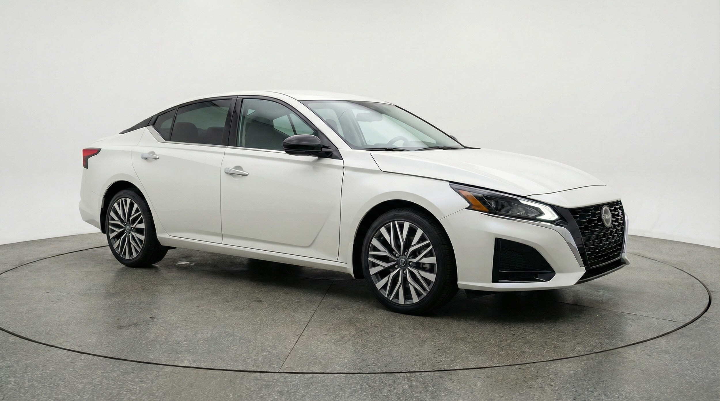 Thumbnail: 2025 Nissan Altima - 1