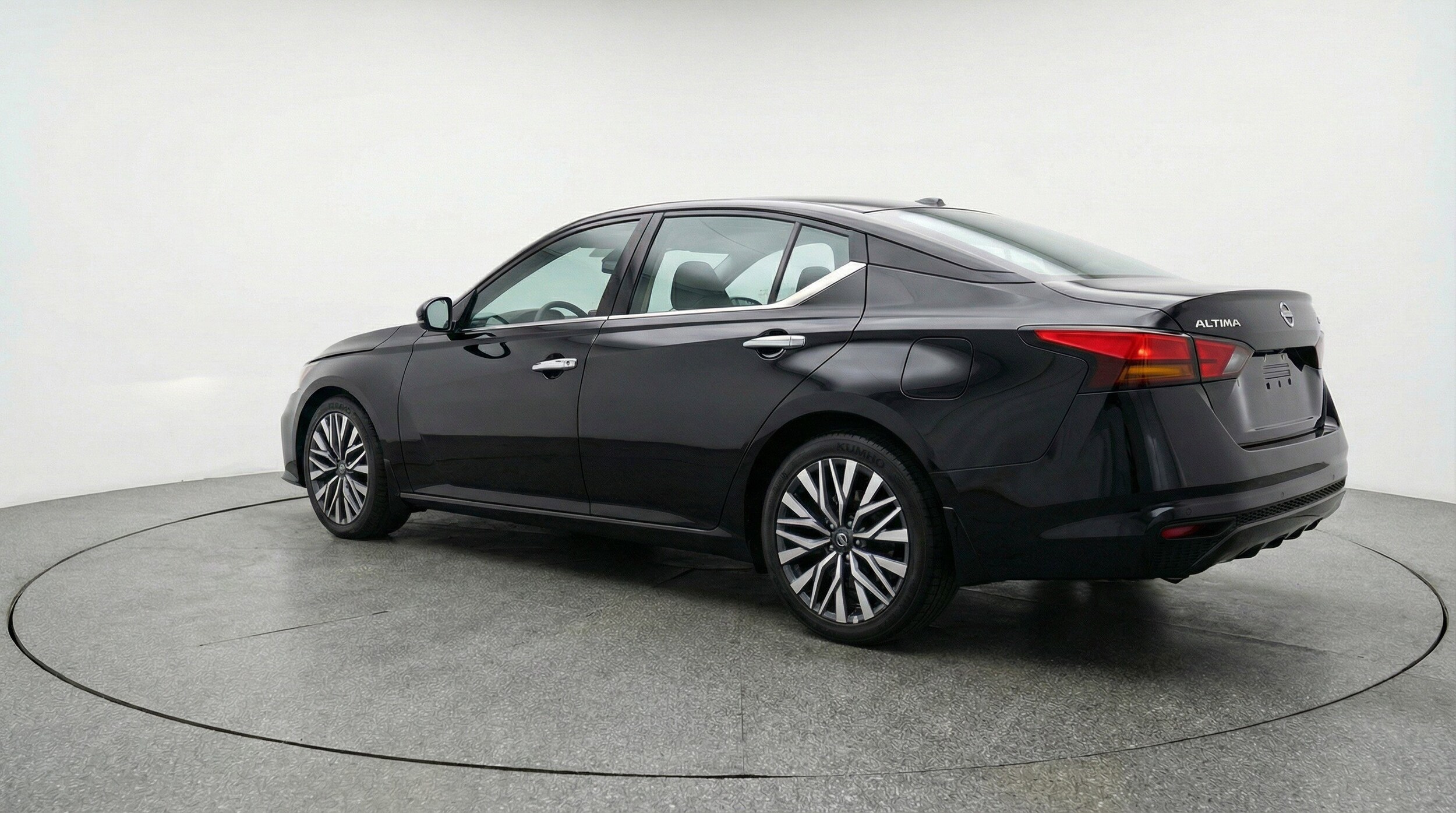 Thumbnail: 2025 Nissan Altima - 6