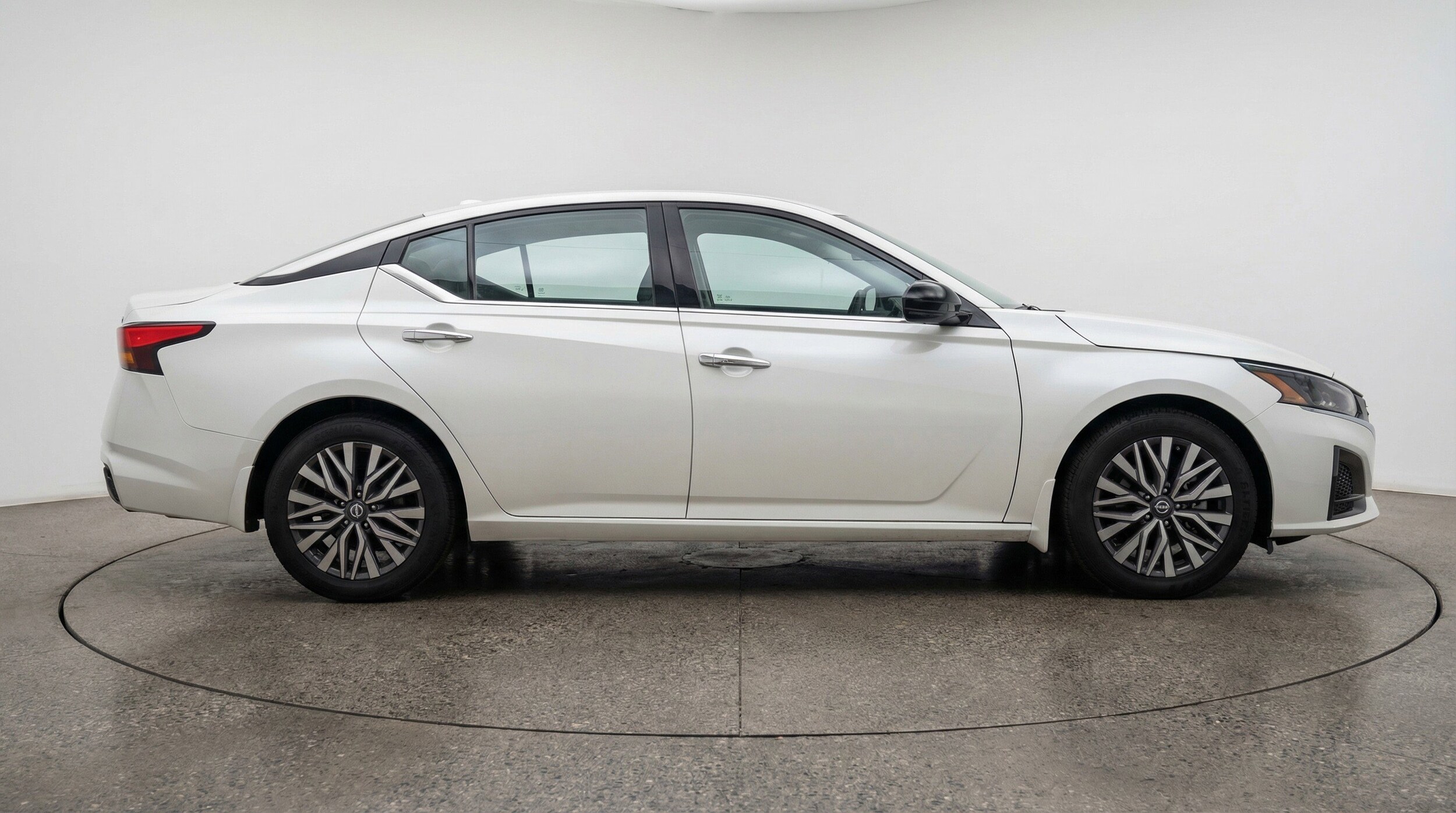 Thumbnail: 2025 Nissan Altima - 11
