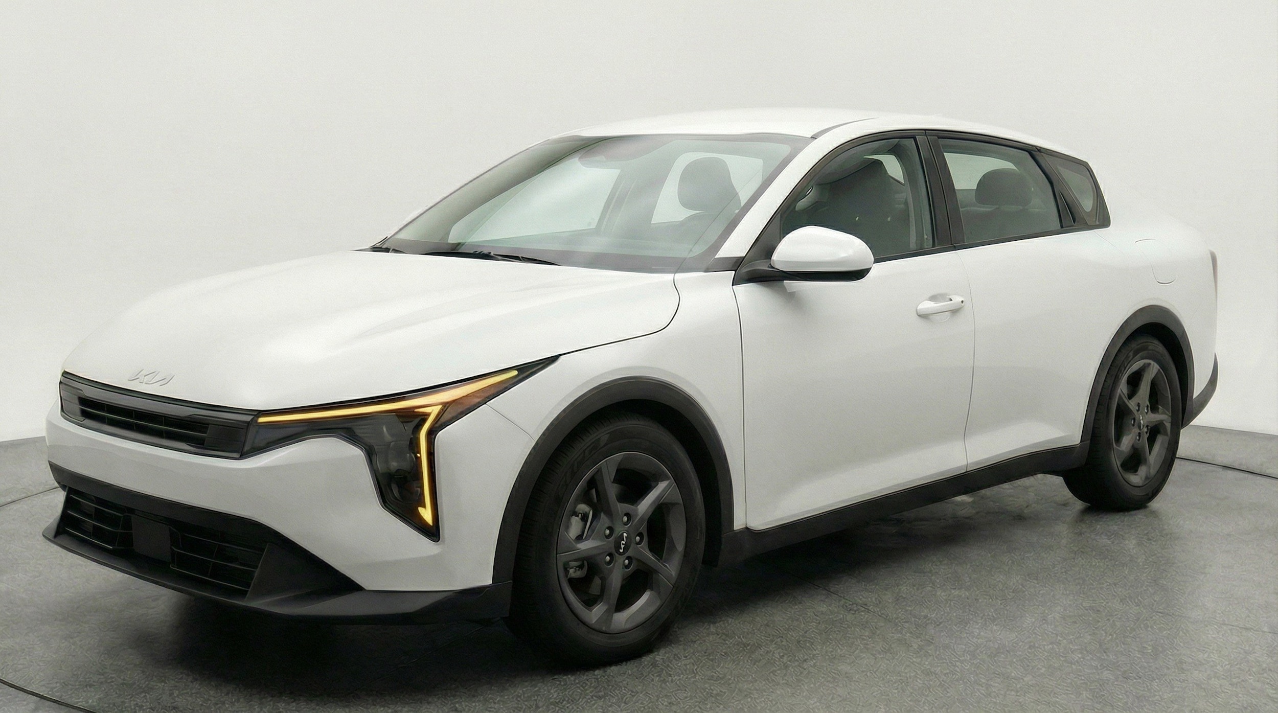 Thumbnail: 2025 Kia K4 - 3