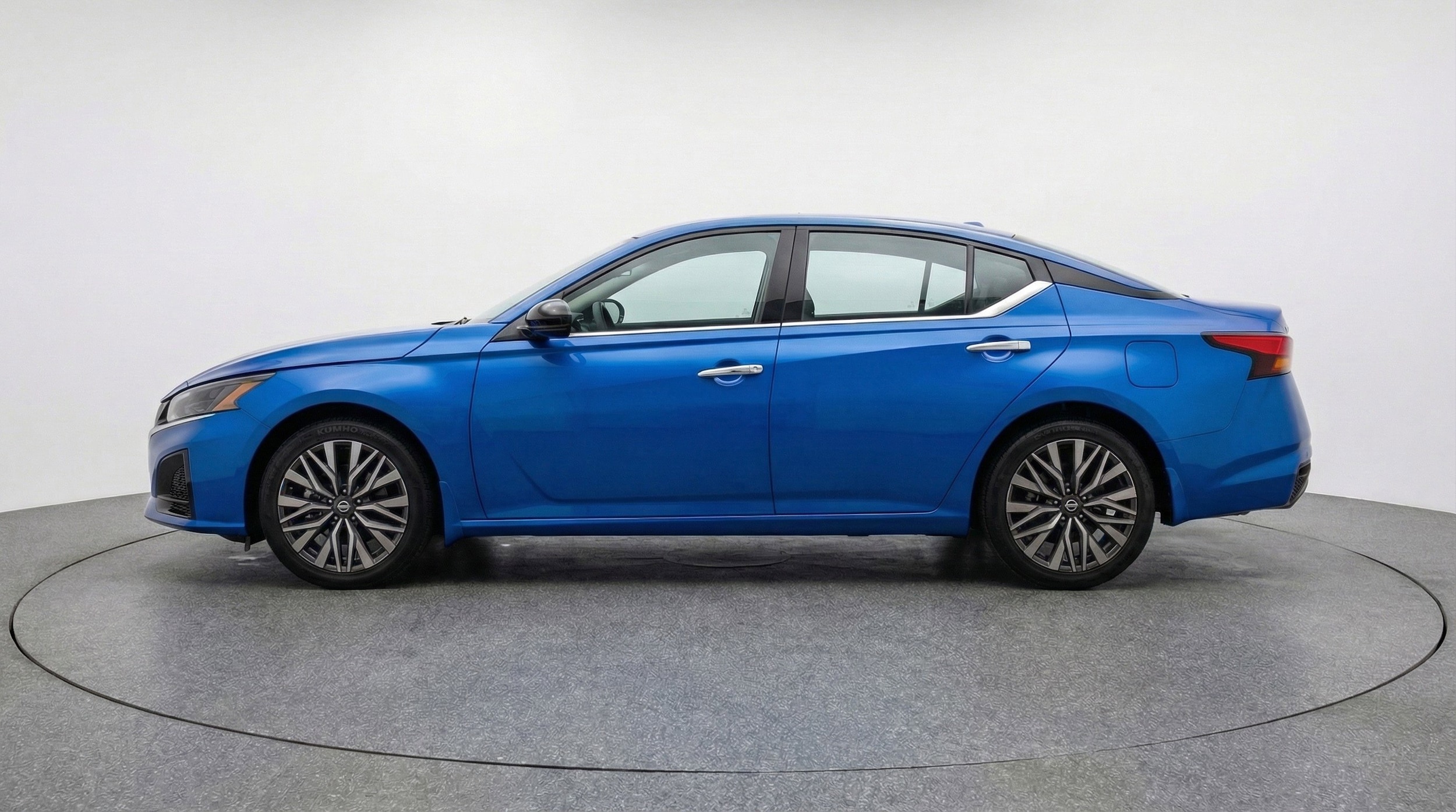 Thumbnail: 2025 Nissan Altima - 5