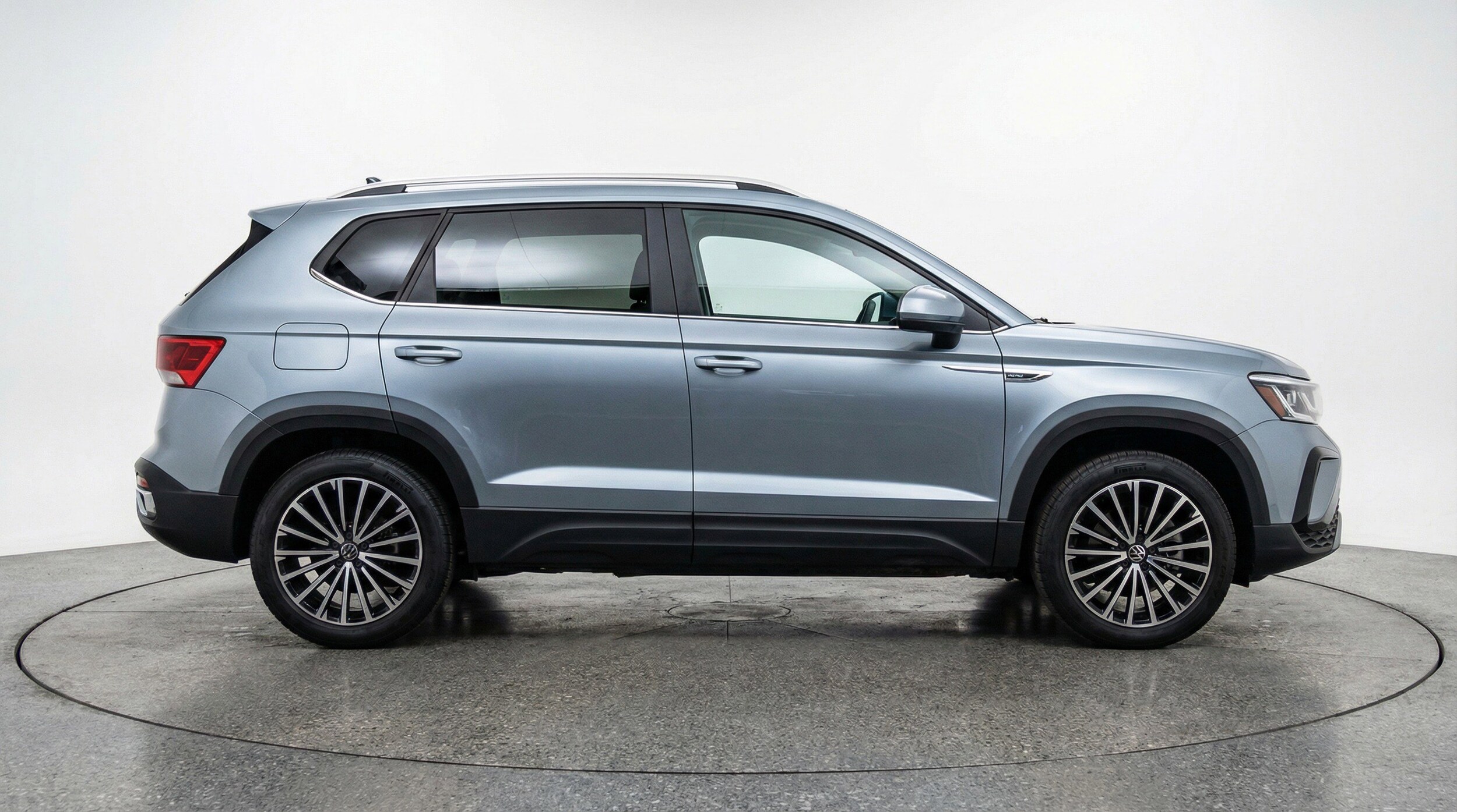 Thumbnail: 2025 Volkswagen Taos - 11