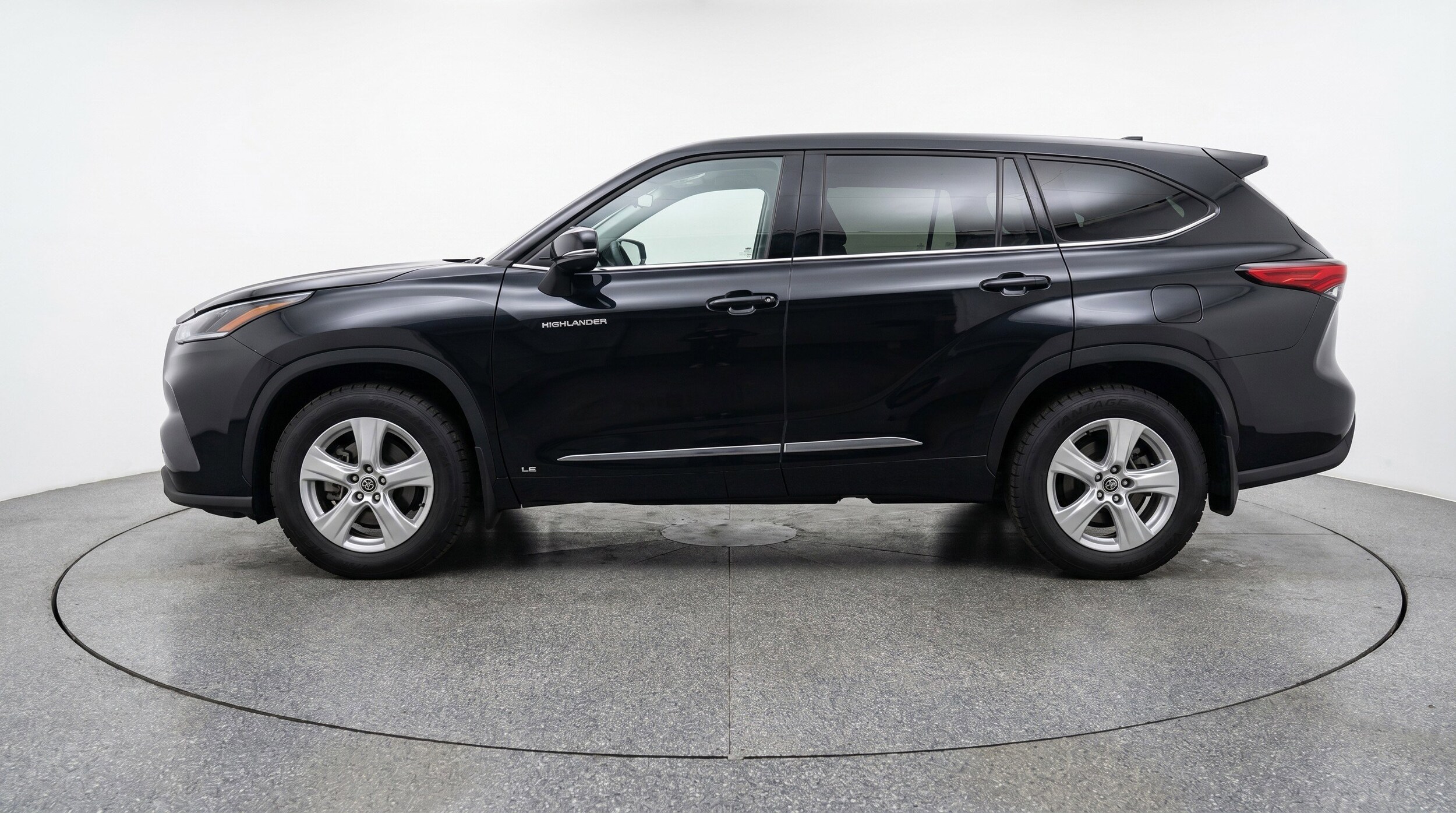 Thumbnail: 2025 Toyota Highlander - 5