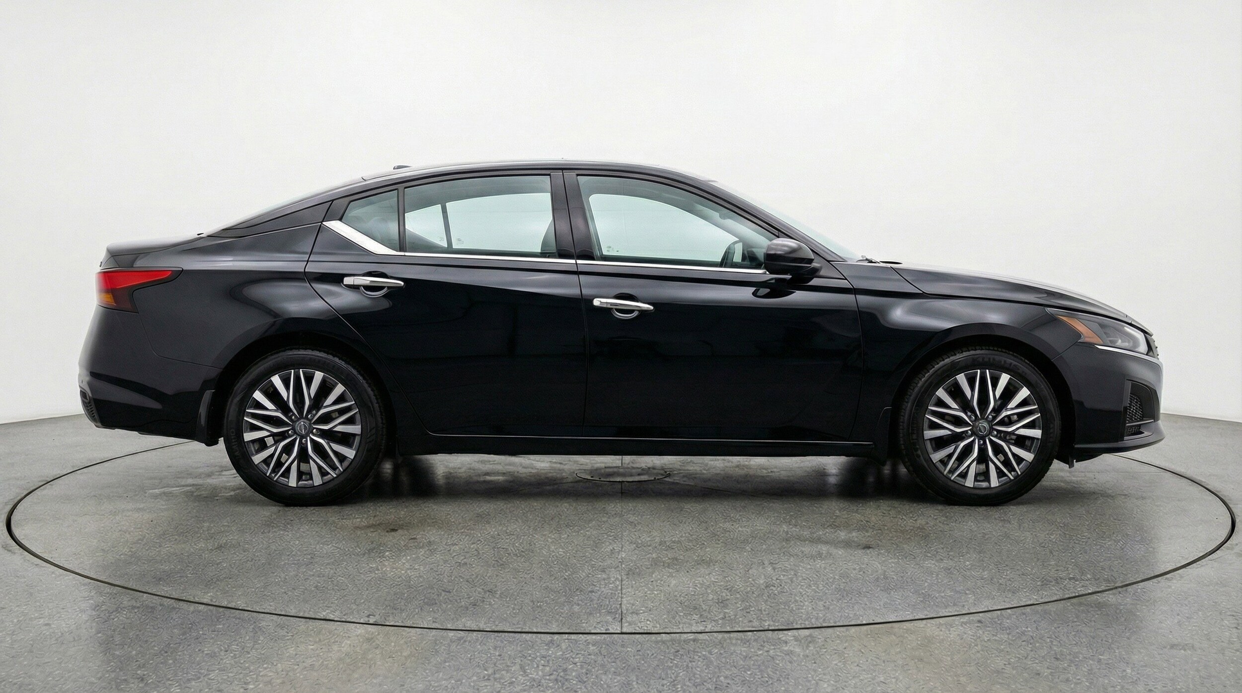 Thumbnail: 2025 Nissan Altima - 11