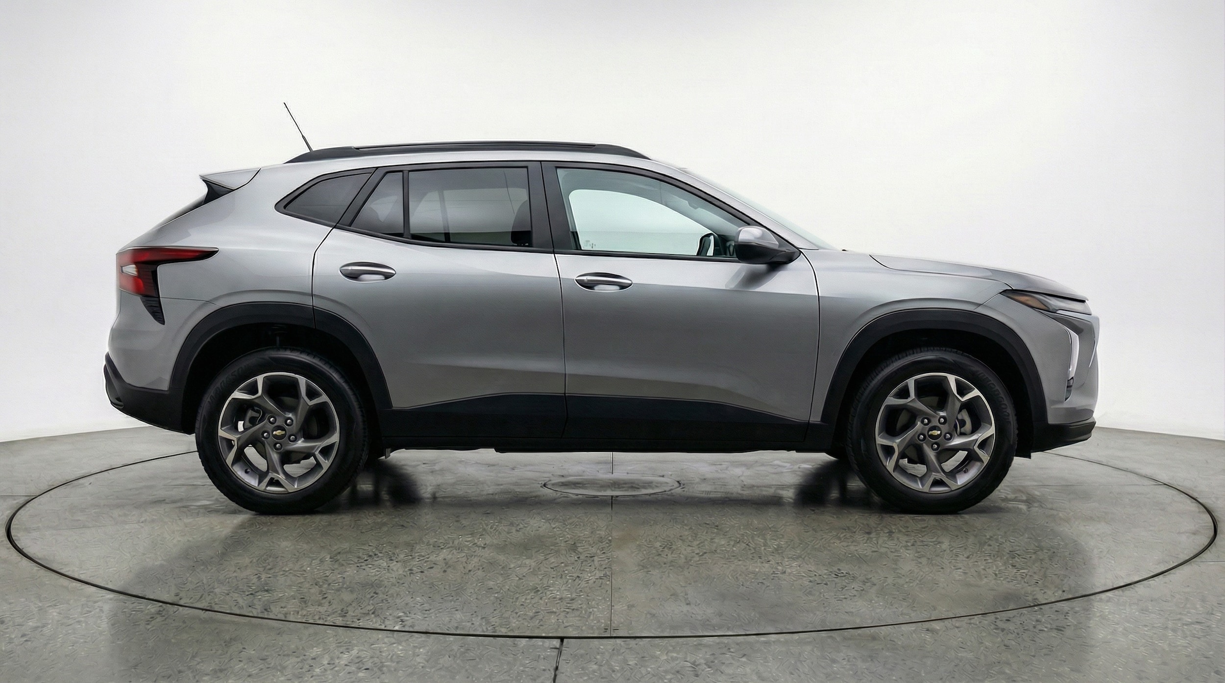 Thumbnail: 2025 Chevrolet Trax - 8