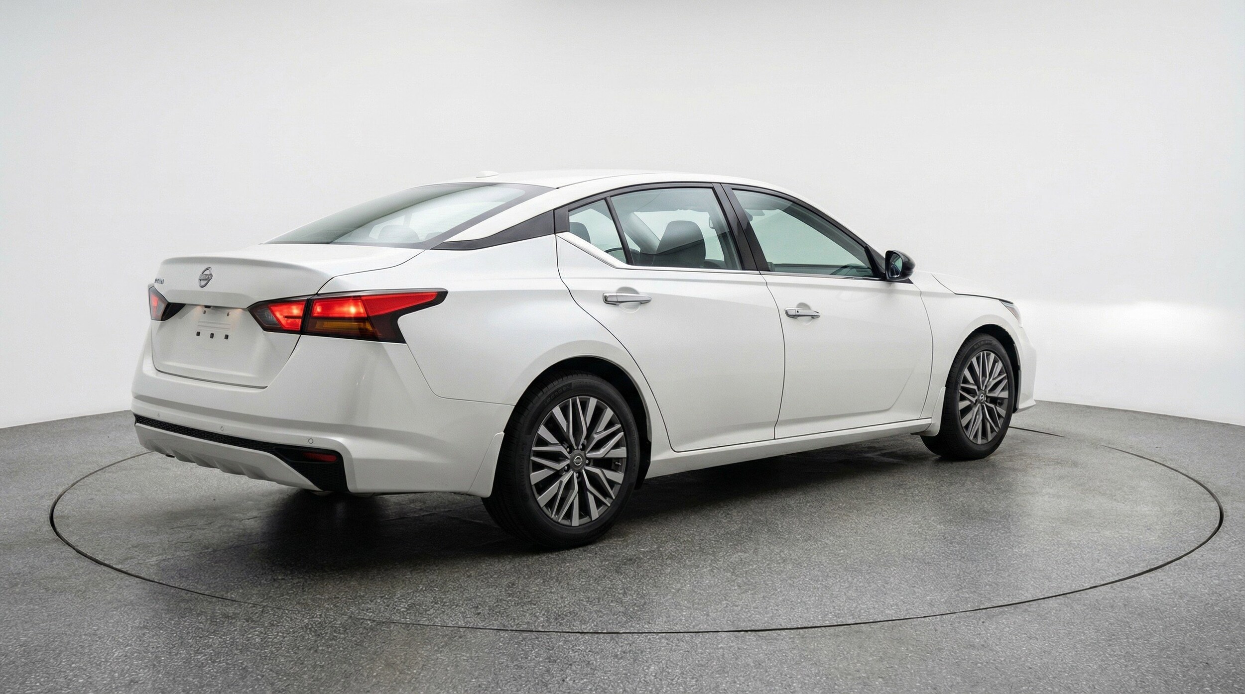 Thumbnail: 2025 Nissan Altima - 9