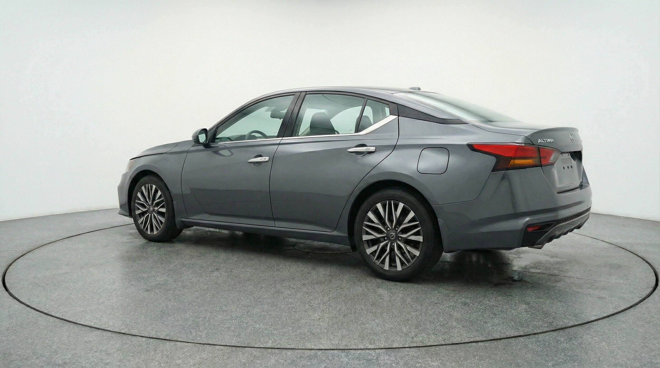 Thumbnail: 2025 Nissan Altima - 5