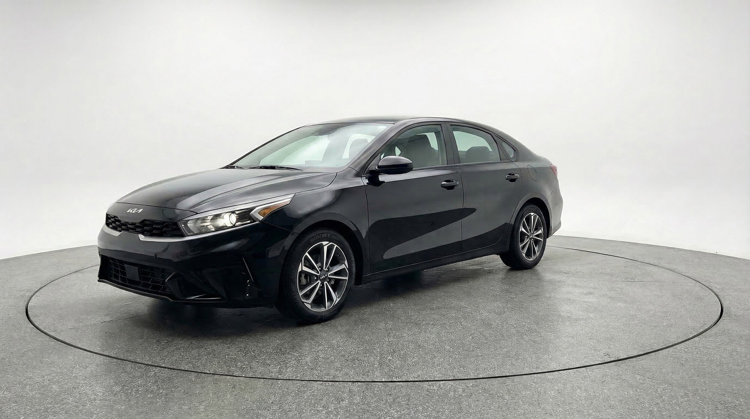 Thumbnail: 2024 Kia Forte - 3