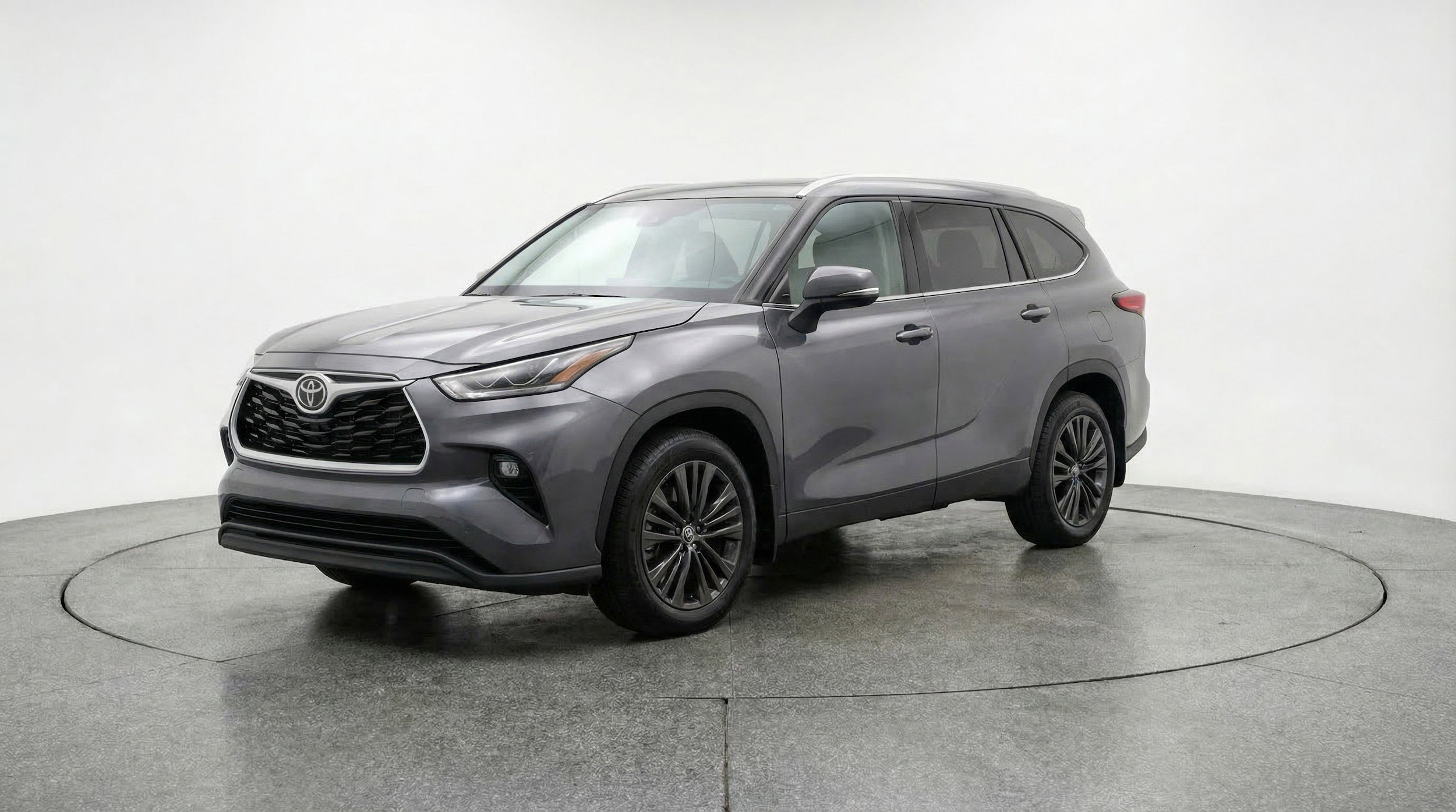 Thumbnail: 2025 Toyota Highlander - 3