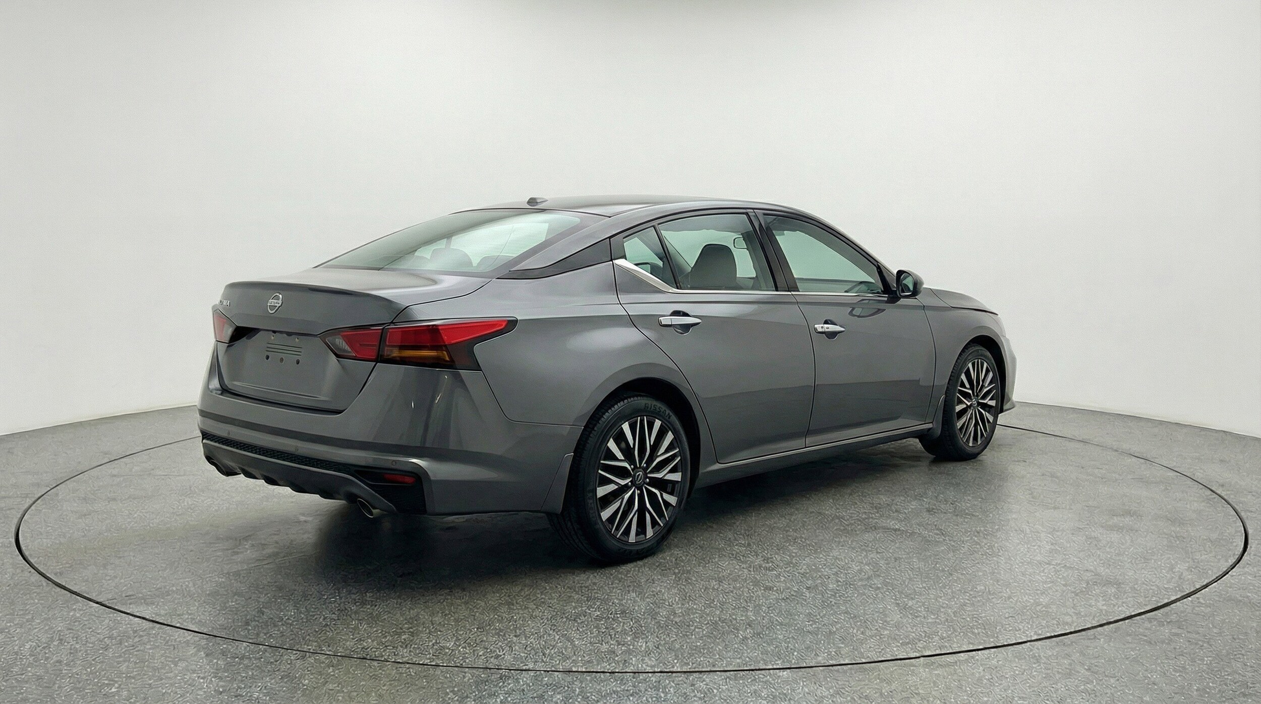 Thumbnail: 2025 Nissan Altima - 9