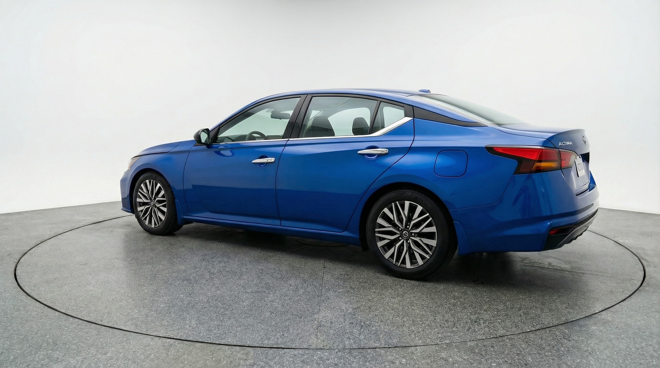 Thumbnail: 2025 Nissan Altima - 5