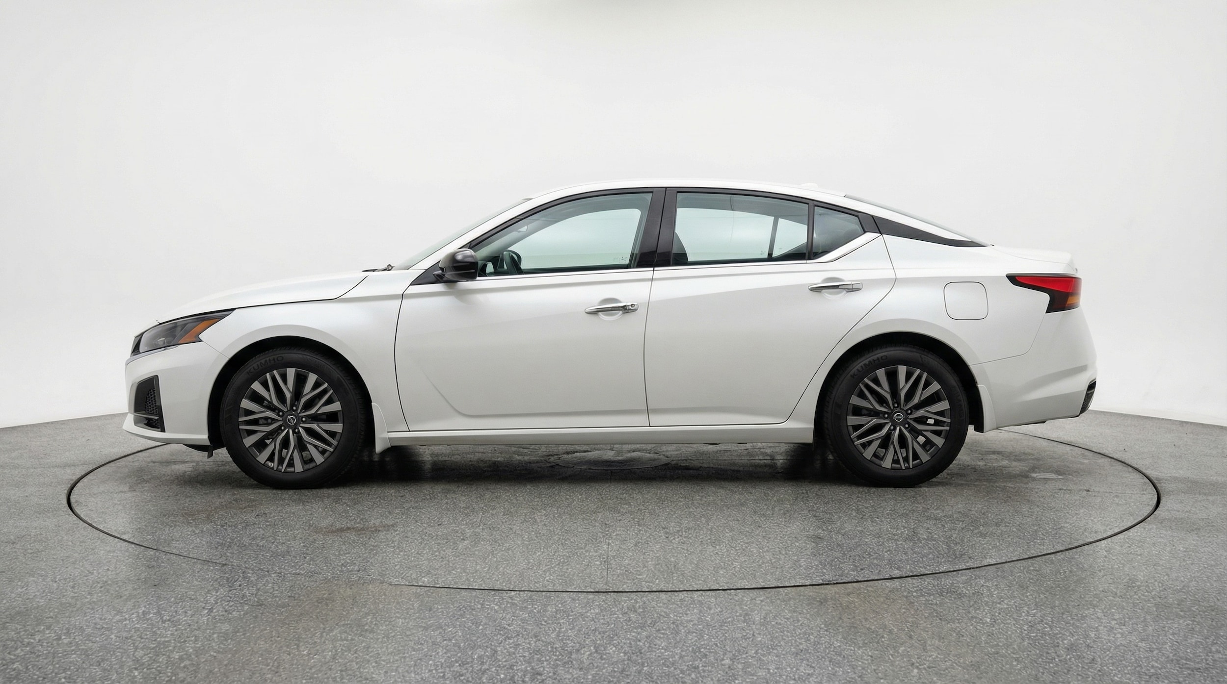 Thumbnail: 2025 Nissan Altima - 4