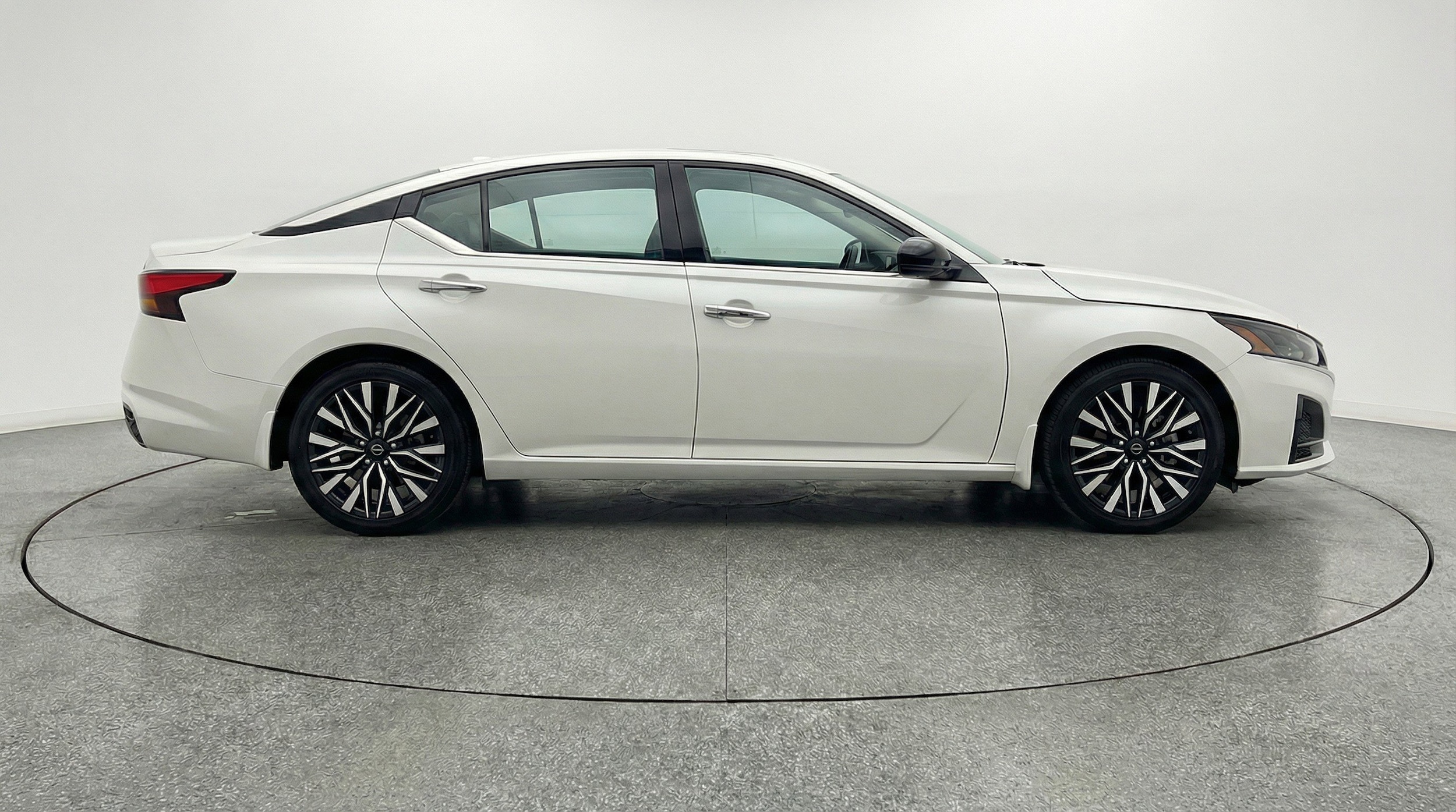 Thumbnail: 2025 Nissan Altima - 11