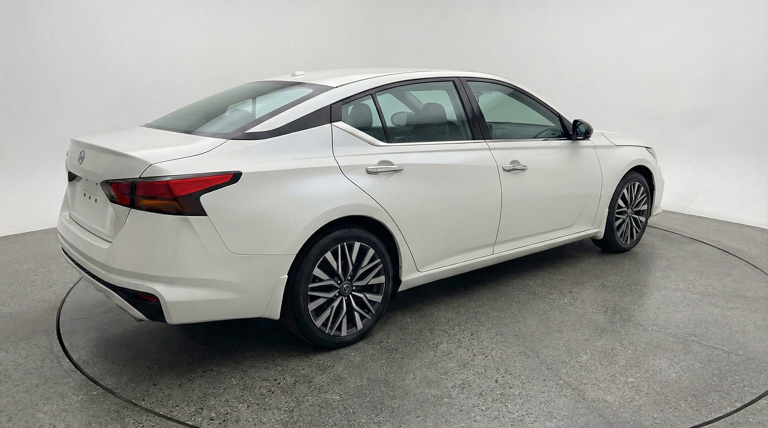 Thumbnail: 2025 Nissan Altima - 9