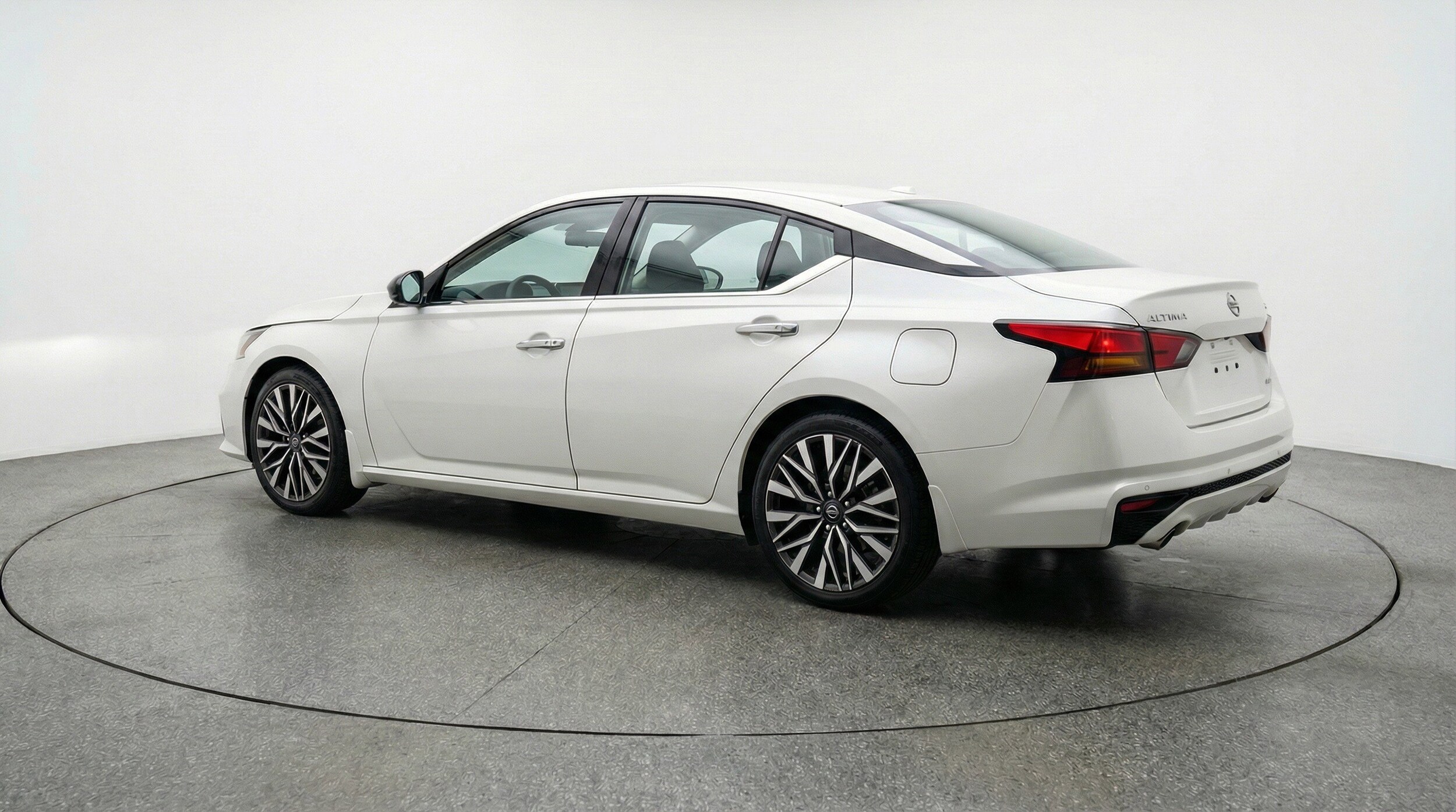 Thumbnail: 2025 Nissan Altima - 6