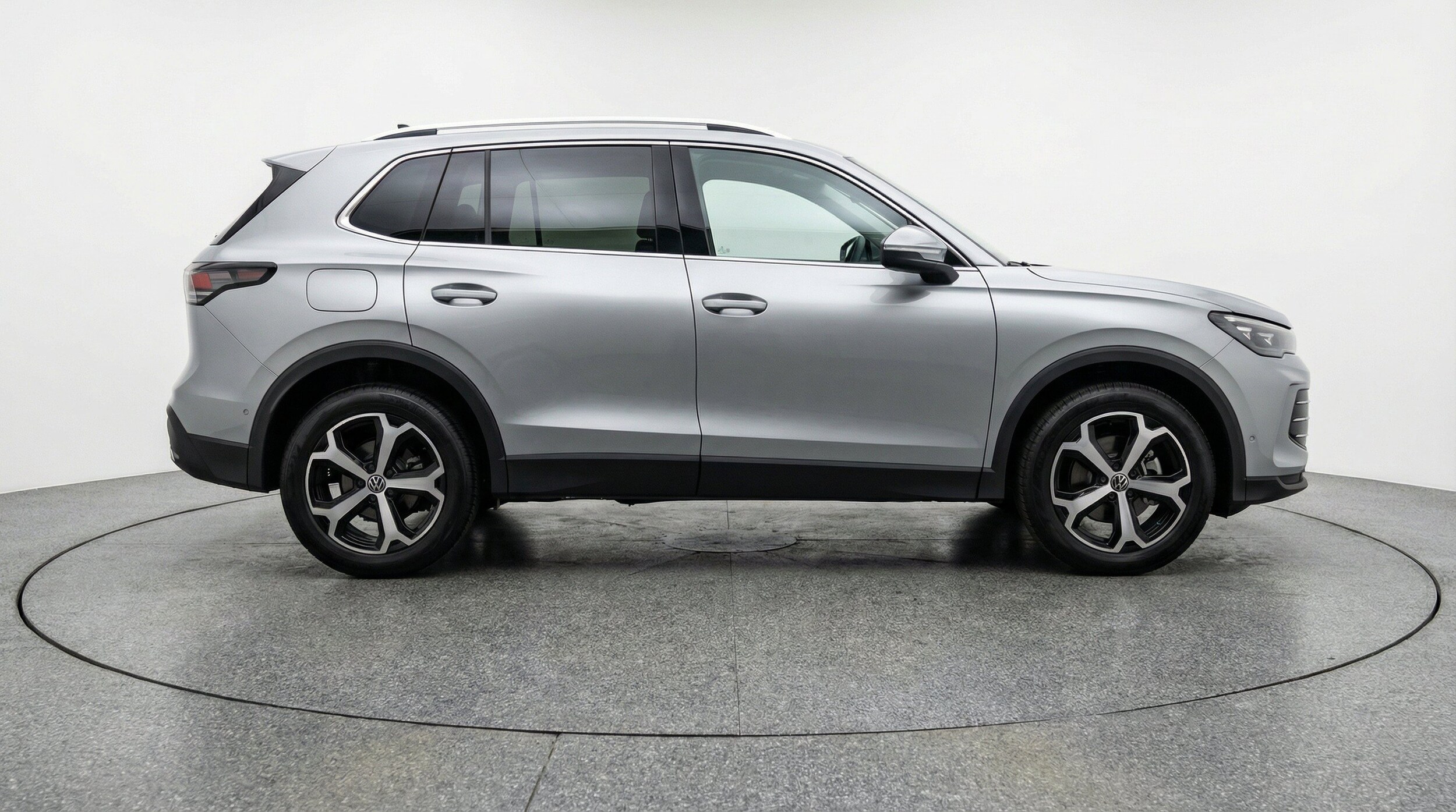 Thumbnail: 2026 Volkswagen Tiguan - 11