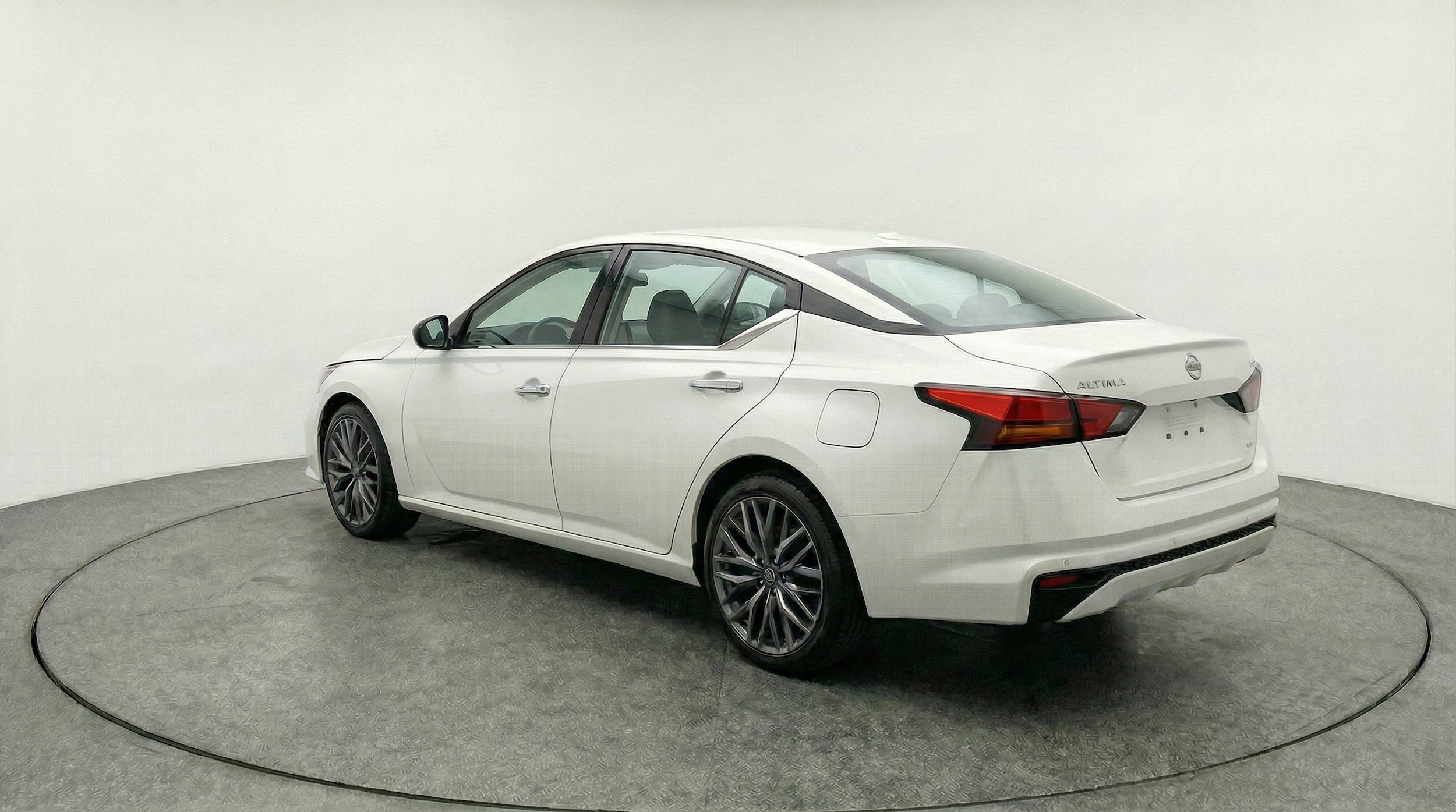 Thumbnail: 2025 Nissan Altima - 5