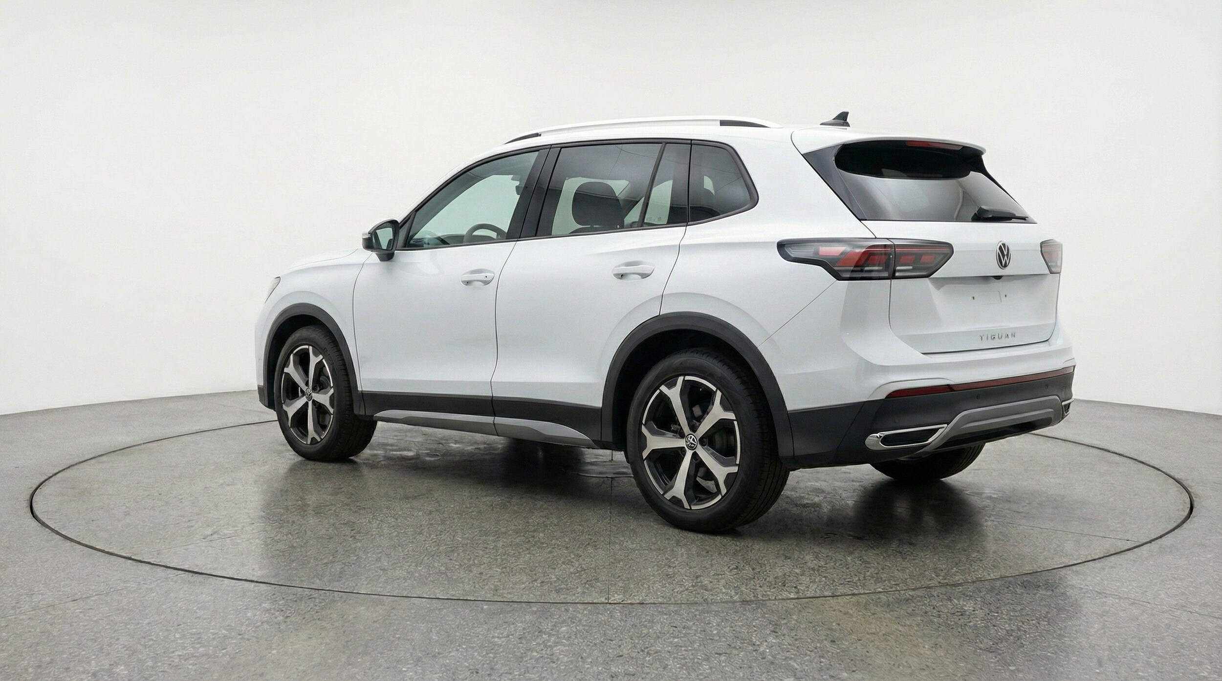Thumbnail: 2026 Volkswagen Tiguan - 9
