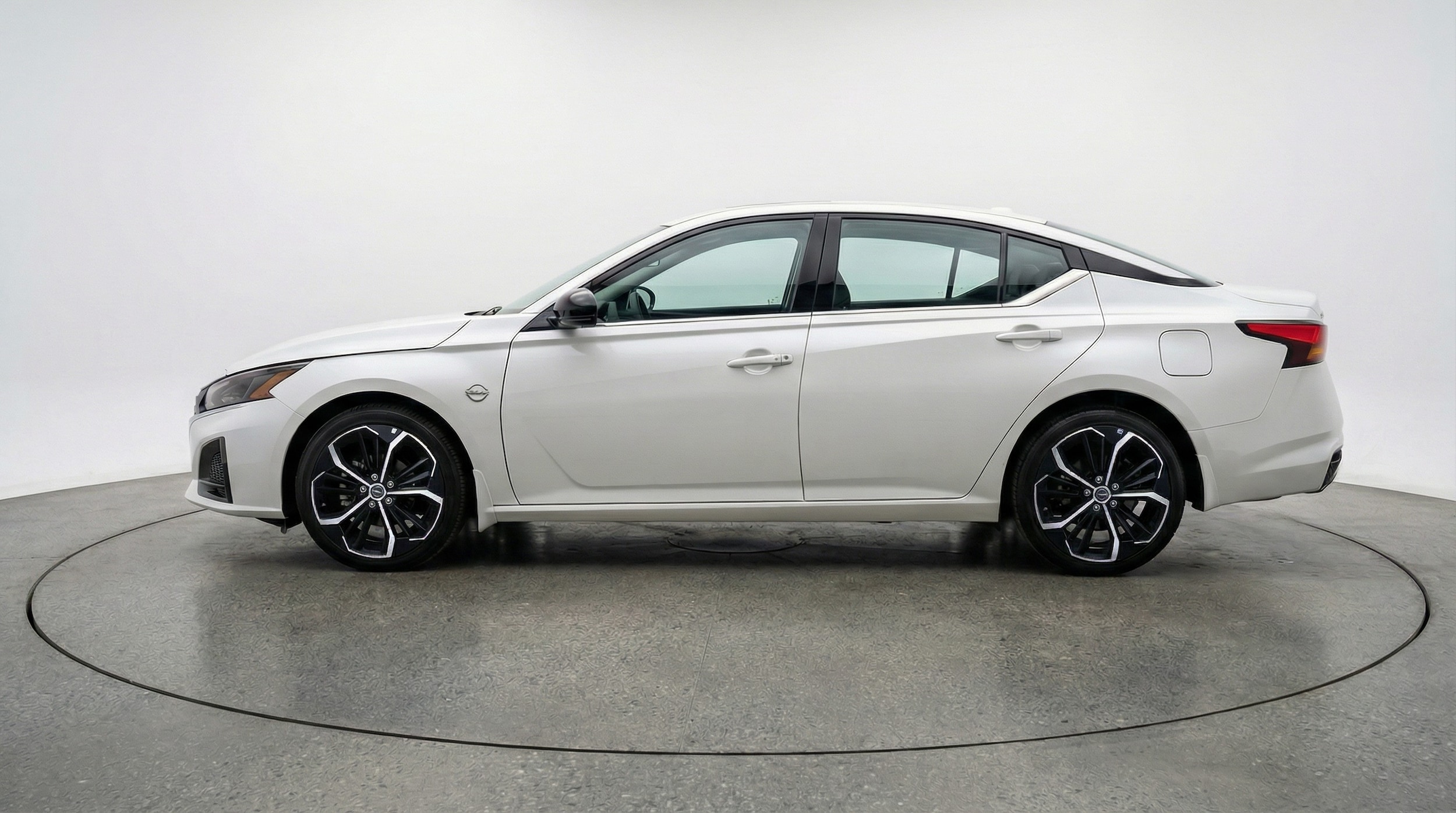 Thumbnail: 2025 Nissan Altima - 4