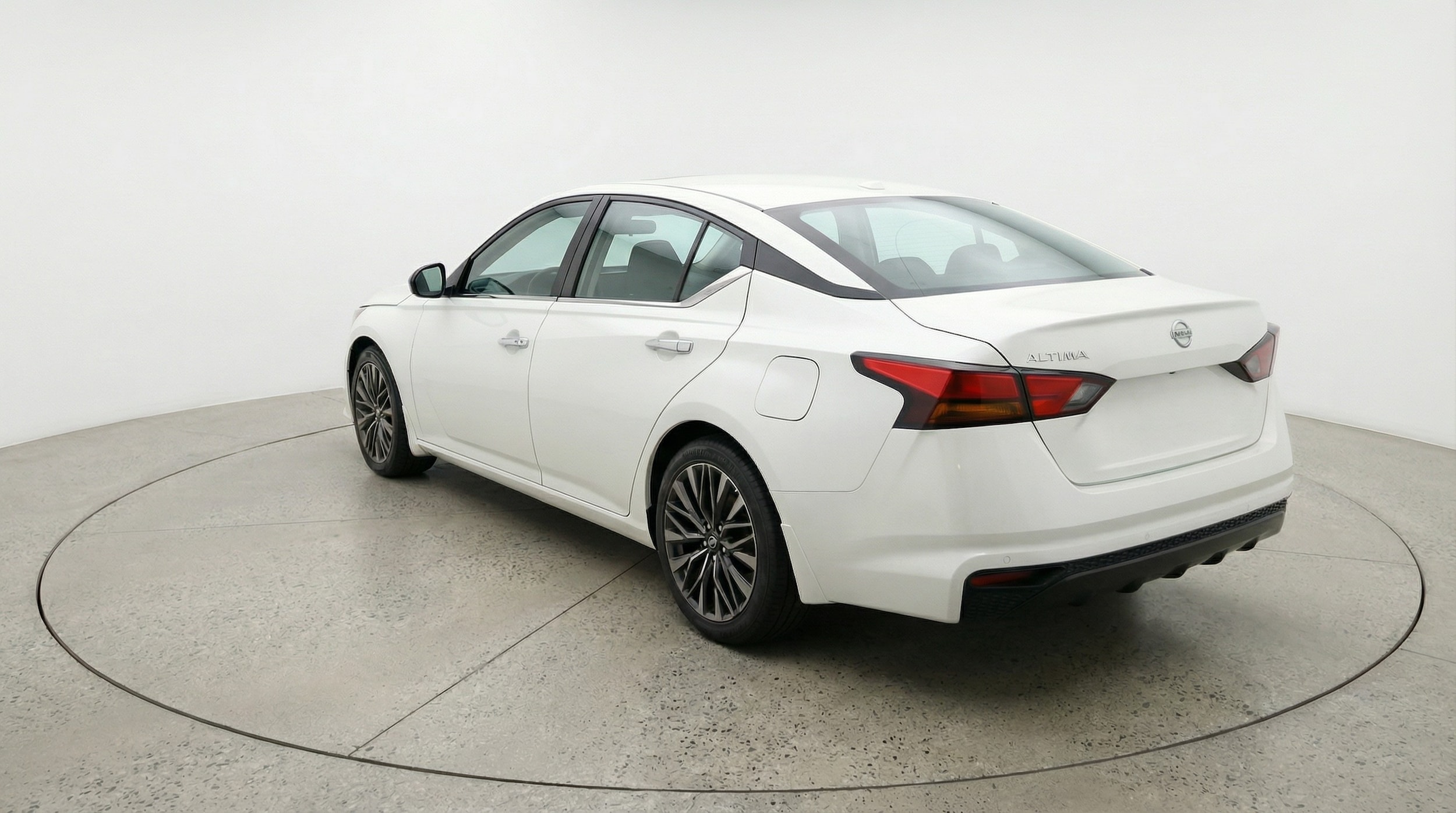 Thumbnail: 2025 Nissan Altima - 5