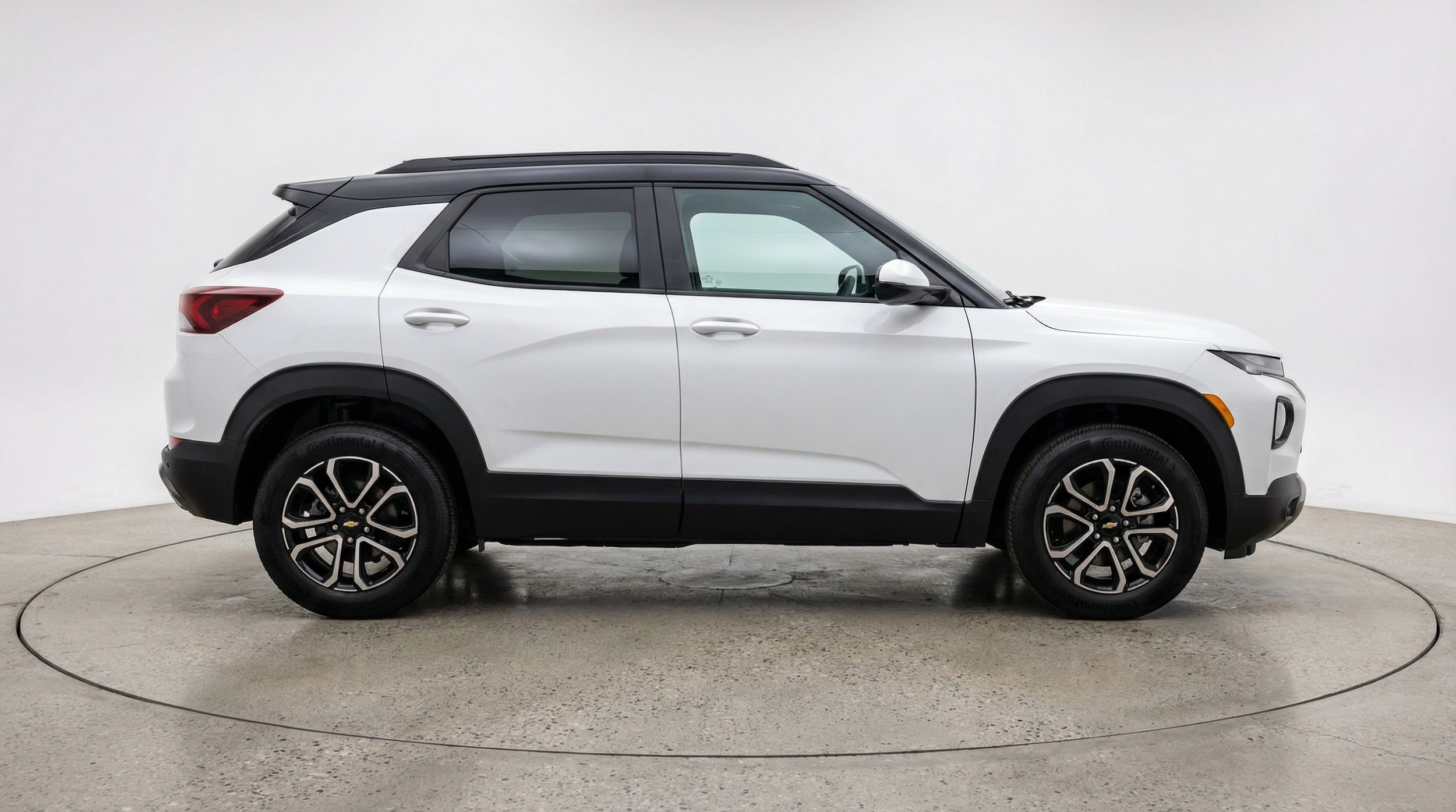 Thumbnail: 2025 Chevrolet TrailBlazer - 8